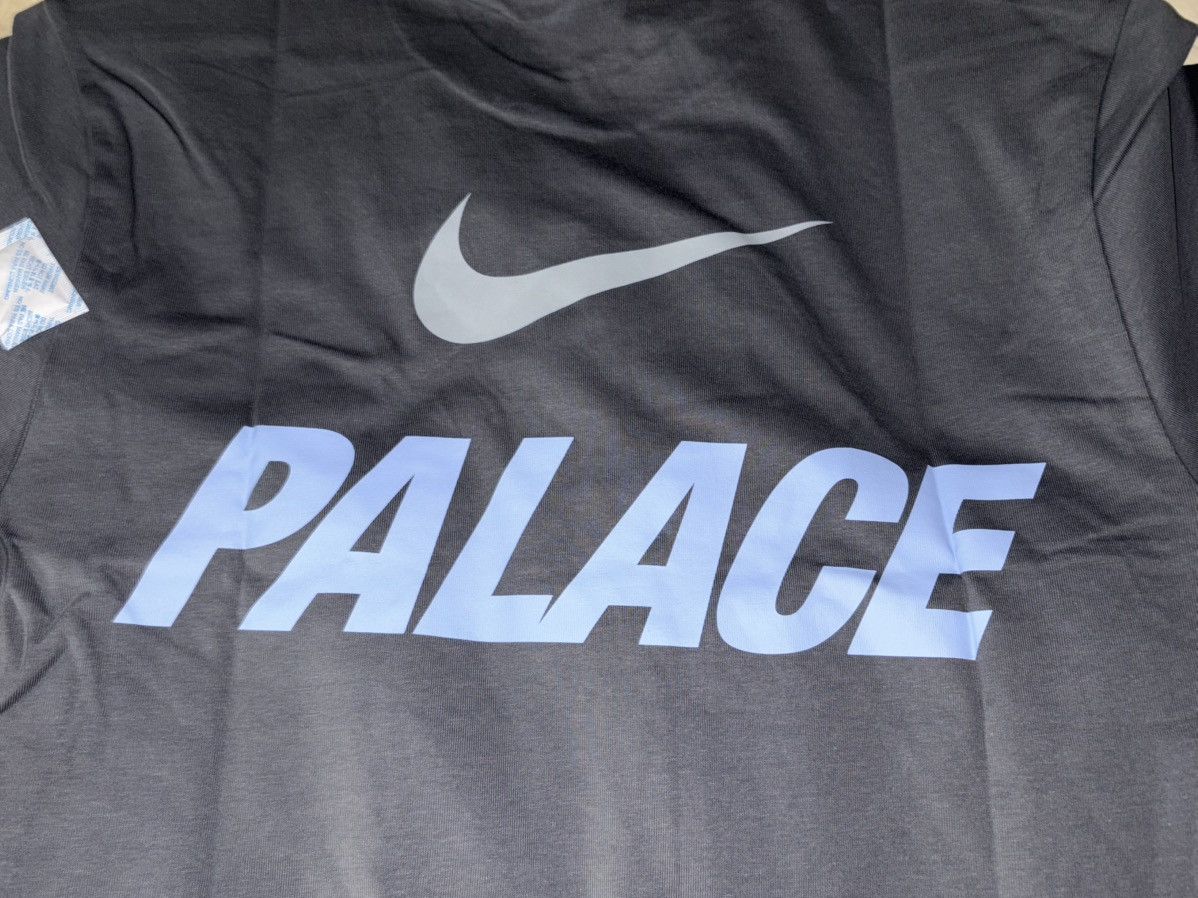 Palace Palace x Nike Font Swoosh T-Shirt Charcoal Size US S / EU 44-46 / 1 - 2 Thumbnail