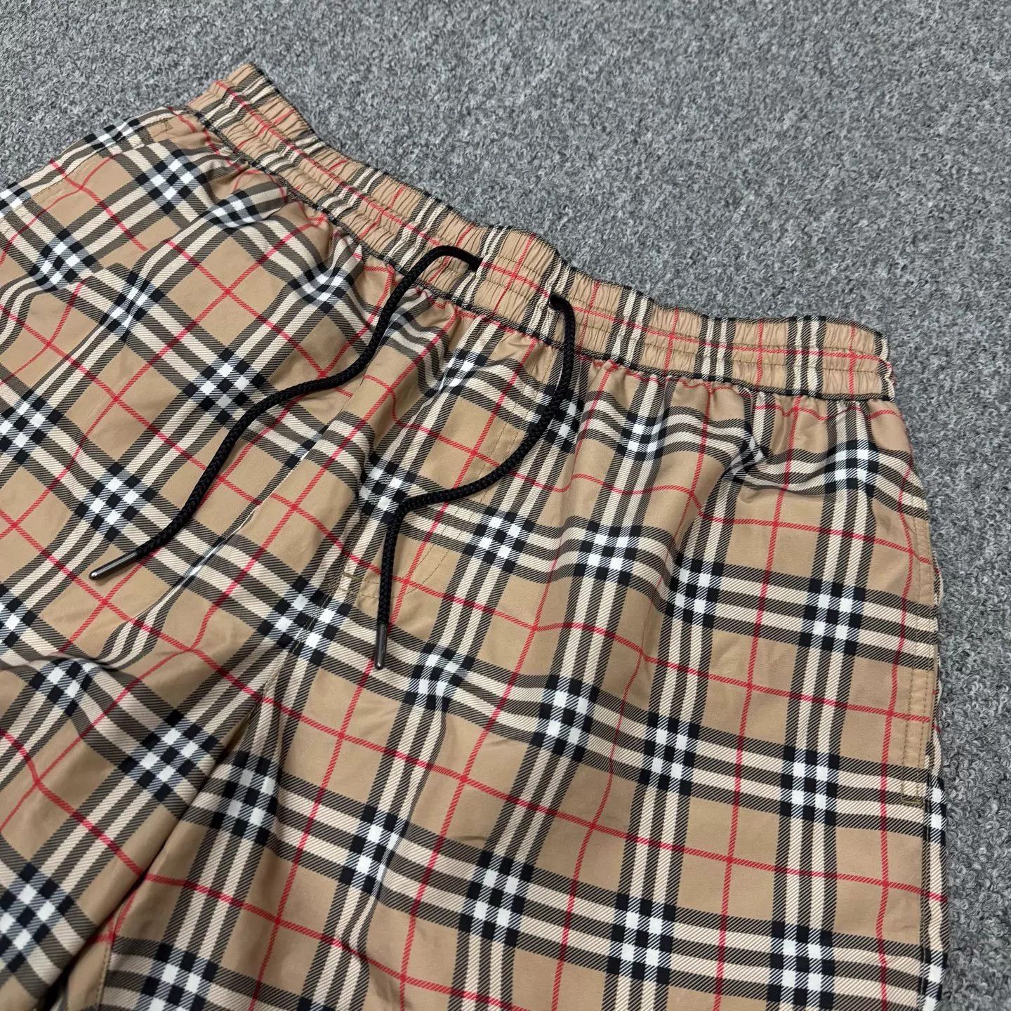 Burberry Burberry Check Short M 99 New Size 27" / US 4 / IT 40 - 3 Thumbnail
