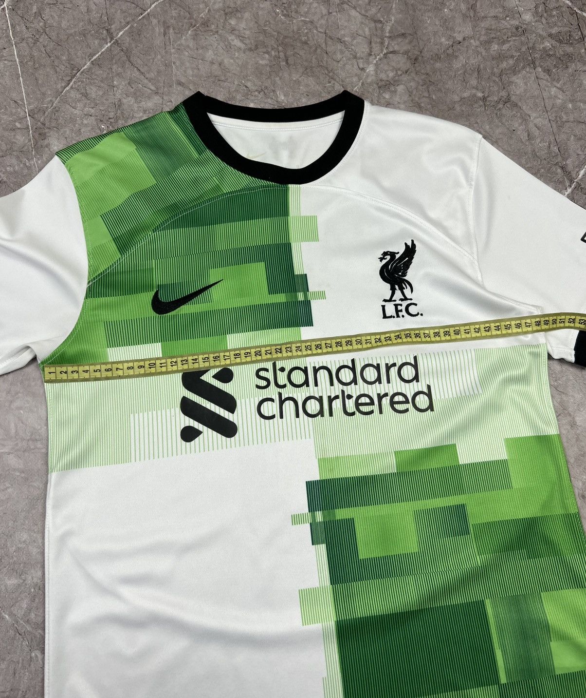 Nike LIVERPOOL NIKE 2023/2024 1 FOOTBALL THIRD JERSEY #9 DARWIN Size US S / EU 44-46 / 1 - 13 Thumbnail