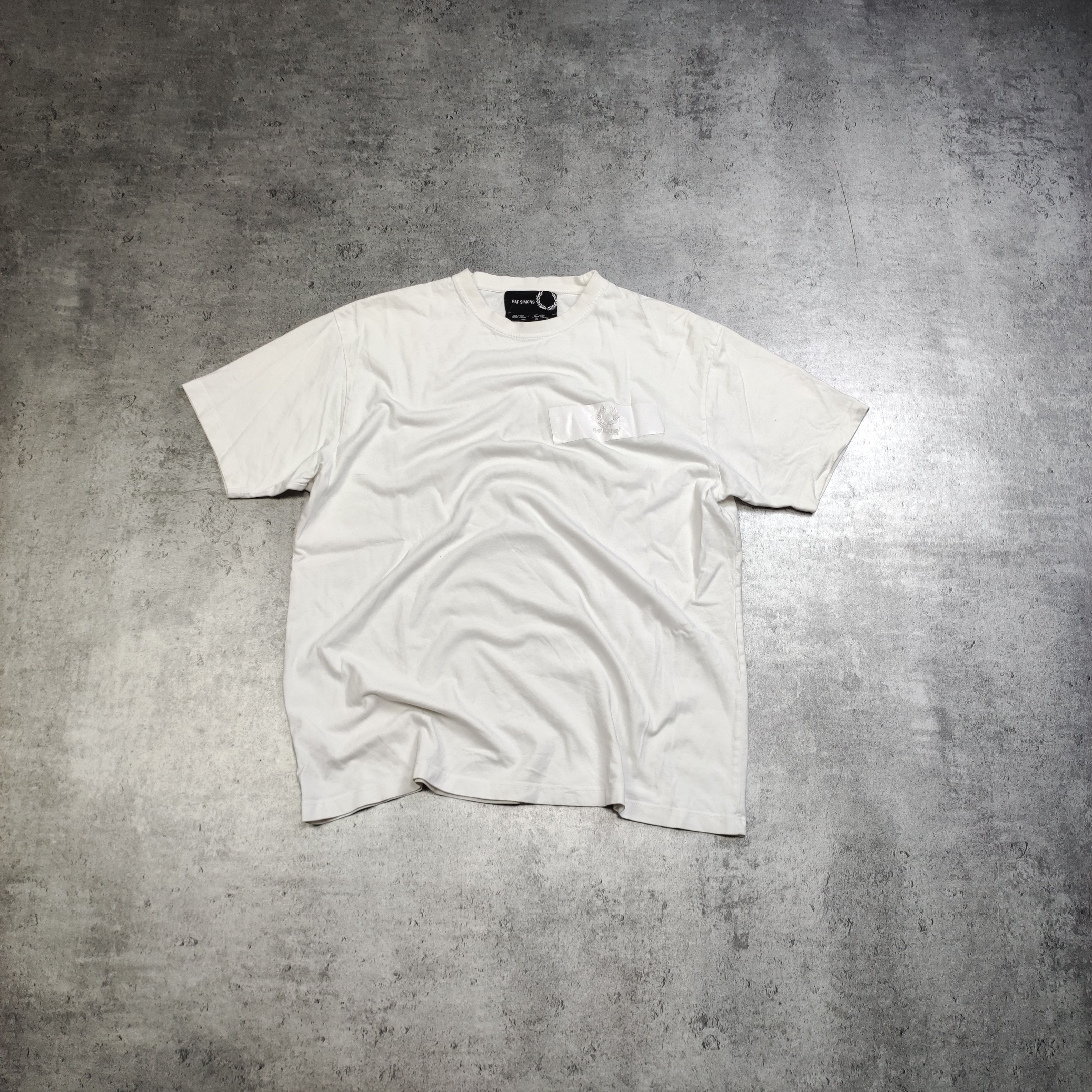Fred Perry × Raf Simons RARE Fred Perry x Raf Simons White Logo Classic Tshirt Size US M / EU 48-50 / 2 - 1 Thumbnail