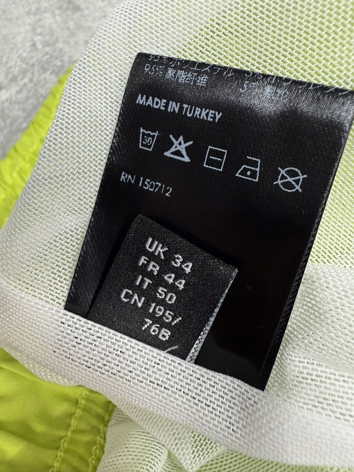 Amiri Amiri MA Bar Logo Swim Shorts Lime. Size L. BNWT. RRP $575 Size US 34 / EU 50 - 10 Thumbnail