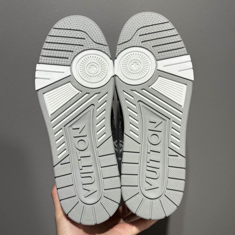 Louis Vuitton Louis Vuitton Trainer Low-Top Sneakers in Gray-White -2508 Size US 8.5 / EU 41-42 - 4 Thumbnail