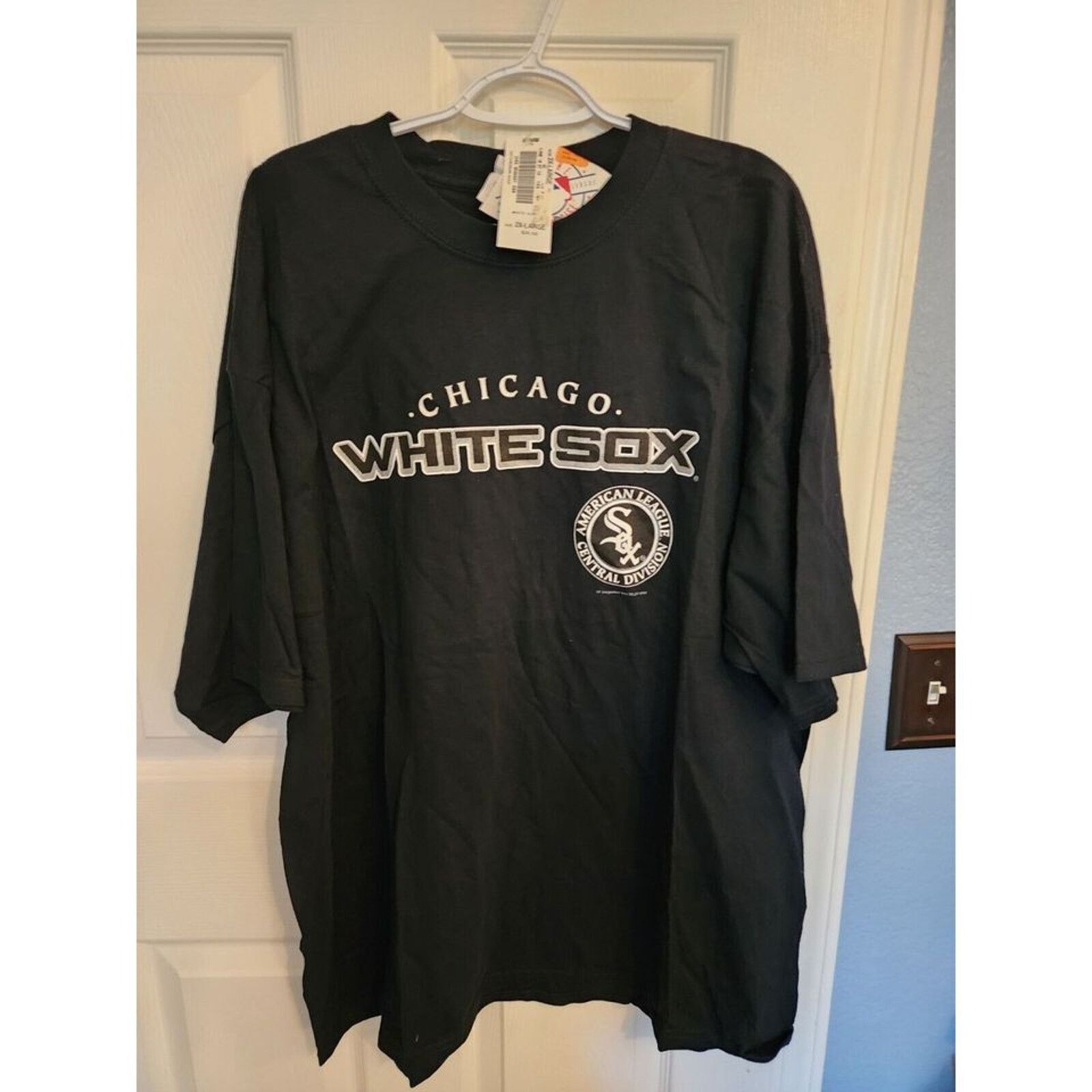 Gildan Vtg 2004 Chicago White Sox’s T-shirt 2Xl Short Sleeve Men’s Size US XXL / EU 58 / 5 - 1 Thumbnail