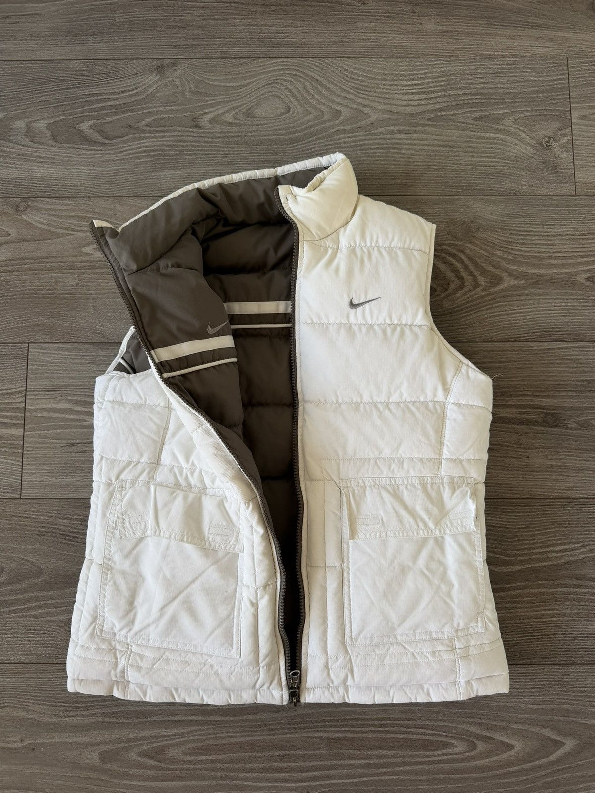 Vintage ‼️Vintage Knit Swoosh Logo Puffer Reversible Brown Vest‼️ Size M / US 6-8 / IT 42-44 - 1 Thumbnail