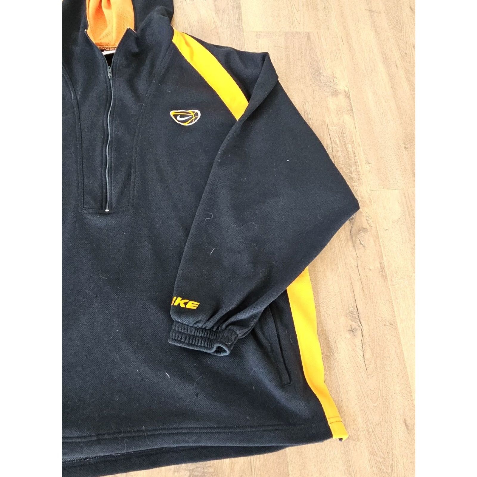 Nike Vtg Nike Basketball Hoops 1990s Warmup Hooded Shooting Shirt Mens XL Black Long Sleeve Vintage Nike Shirt Mens XL Hooded Basketball Growth? Size US XL / EU 56 / 4 - 4 Thumbnail