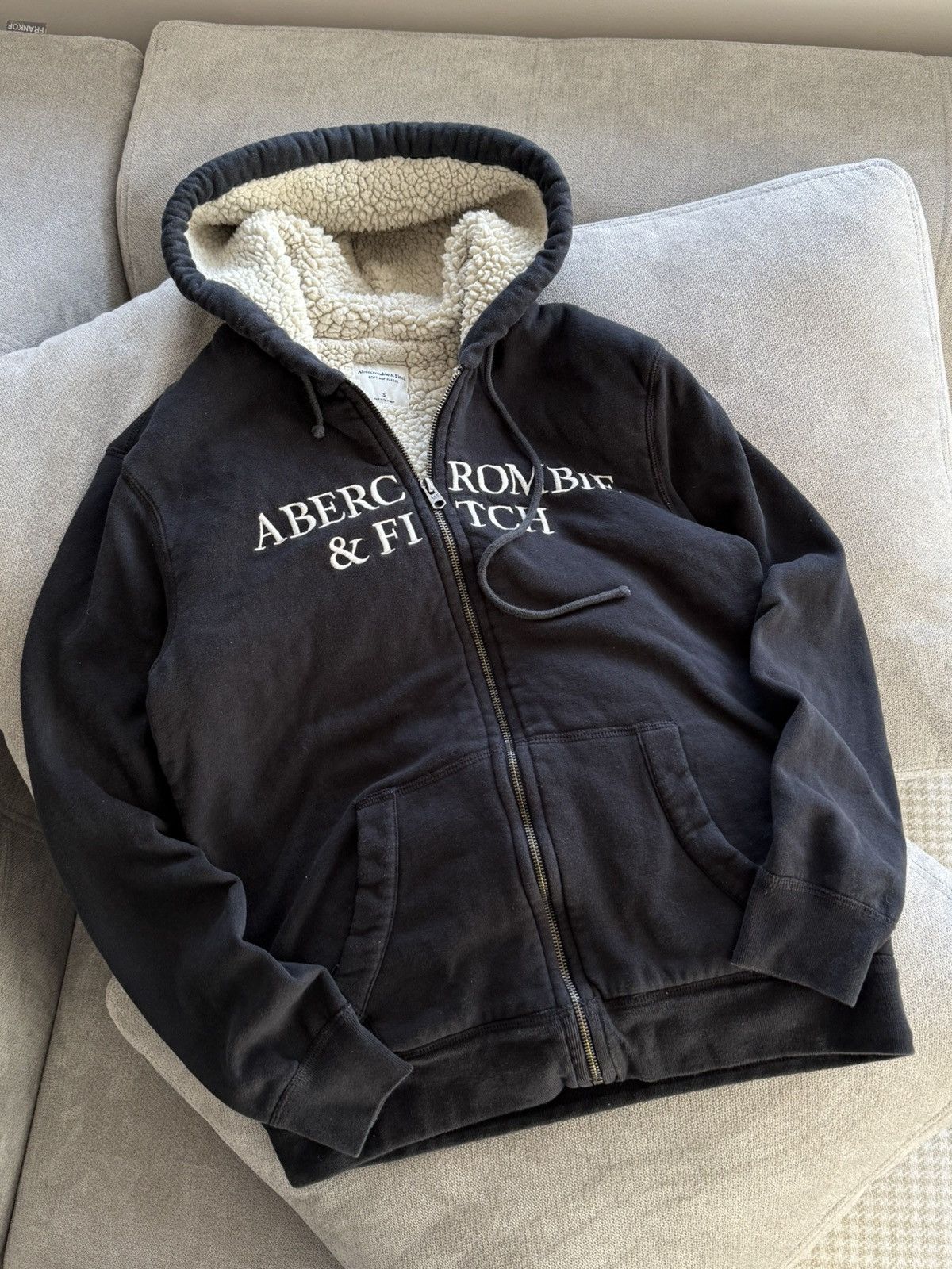 Abercrombie & Fitch Abercrombie & Fitch Y2K Faux Sherpa Zip Hoodie Size US S / EU 44-46 / 1 - 1 Thumbnail