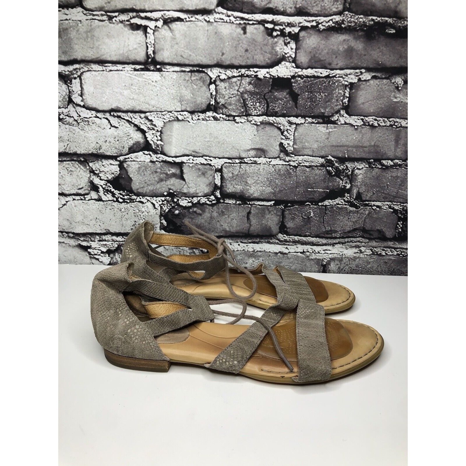 Born Born Gray Leather Ankle Snake Print Leather Lace Flats Sanda Size US 8.5 / IT 38.5 - 4 Thumbnail