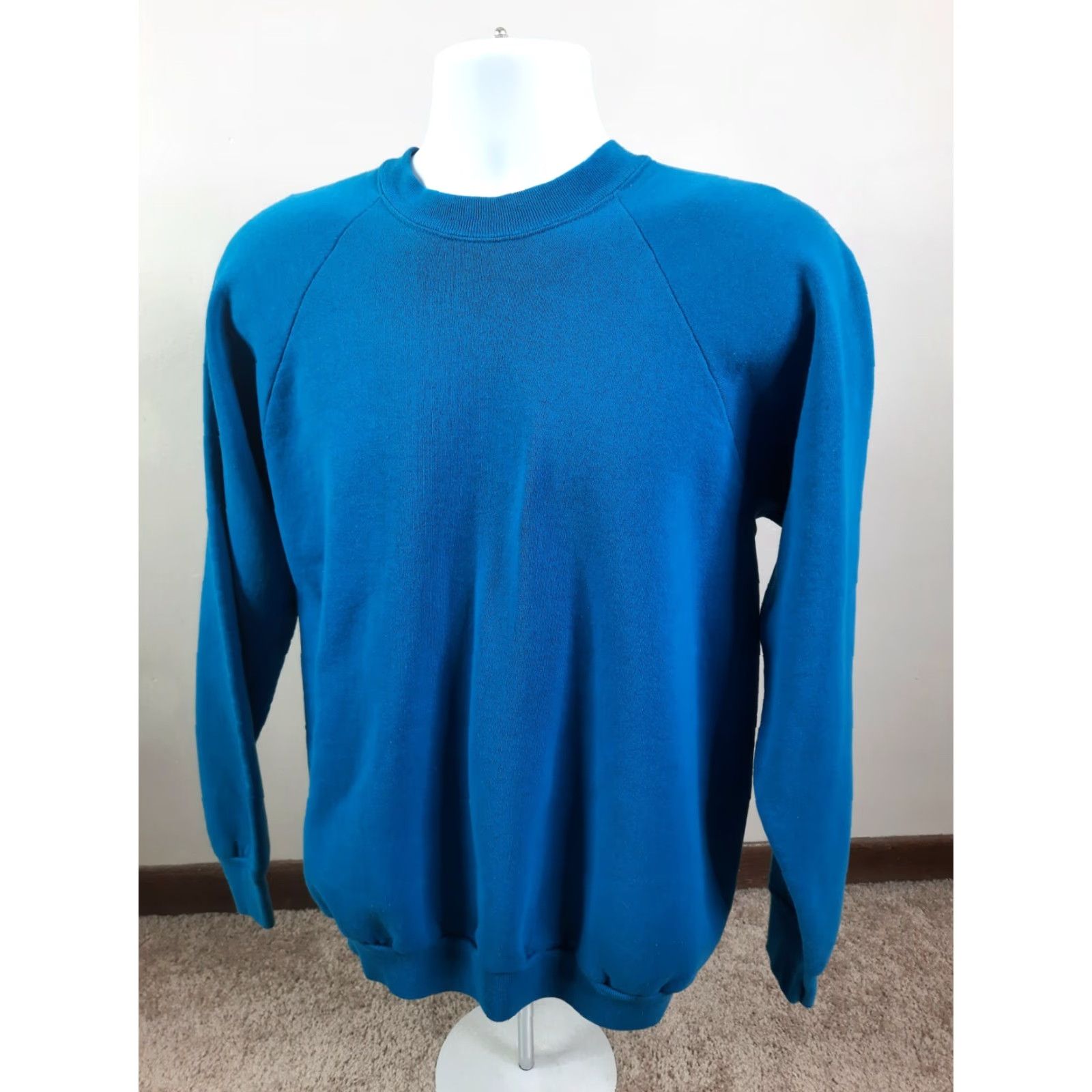 Fruit Of The Loom VINTAGE 90s Blue Raglan Sweatshirt 50/50 Large 1990s Cotton Polyester Fruit of the Loom Crew Neck Unisex Adults Sweatshirt Size US L / EU 52-54 / 3 - 3 Thumbnail