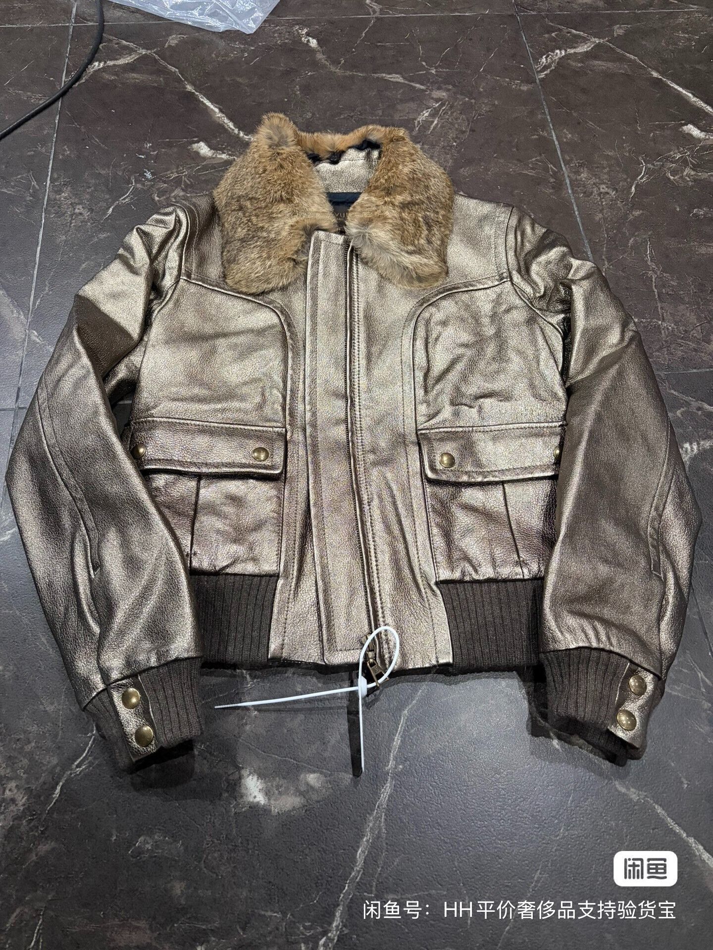 Louis Vuitton Louis Vuitton Women's Leather Jacket Size XS / US 0-2 / IT 36-38 - 1 Thumbnail