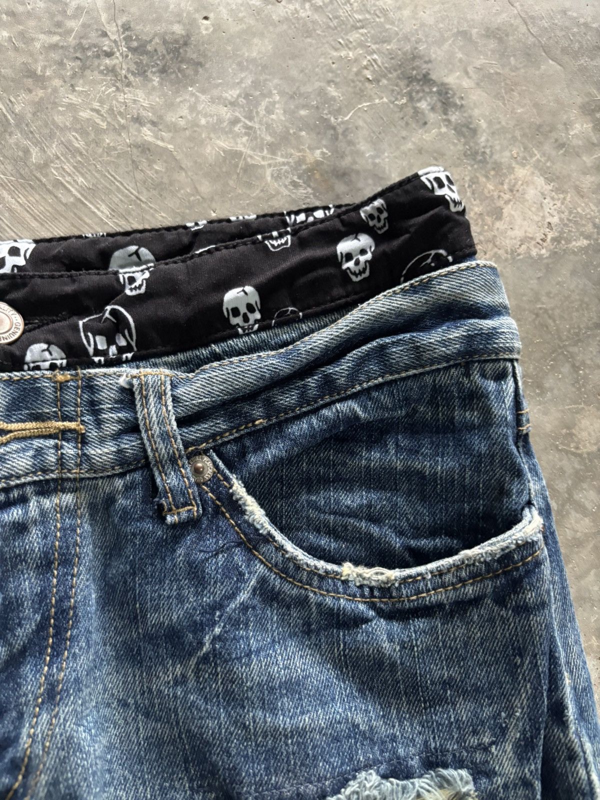 Hysteric Glamour CRAZY DOUBLE WAIST JAPANESE BRAND SKULL DISTRESSED DENIM Size US 28 / EU 44 - 8 Thumbnail
