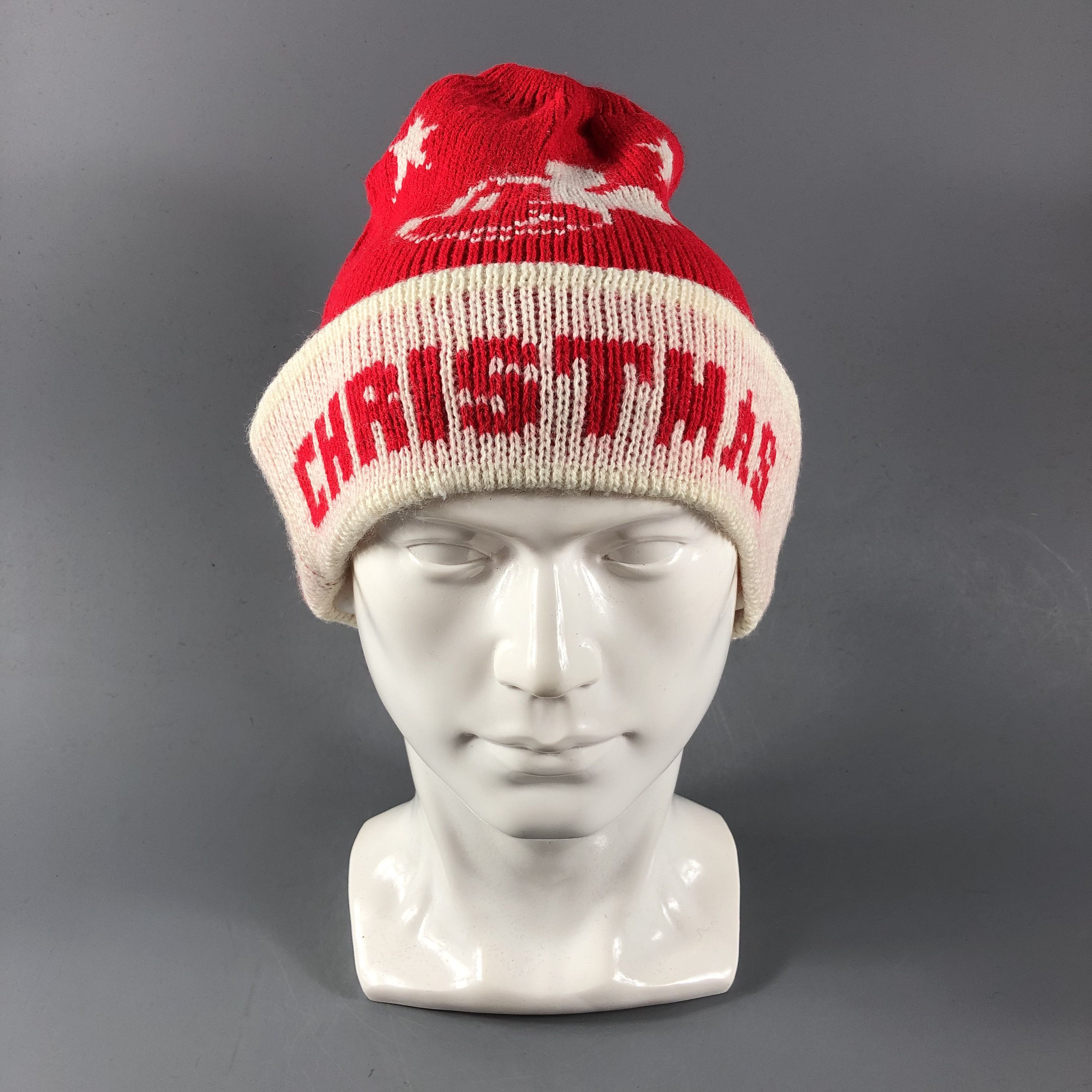 Disney Mickey Christmas Bobble Beanie Snowcap Snow Hat B686 Size ONE SIZE - 1 Thumbnail