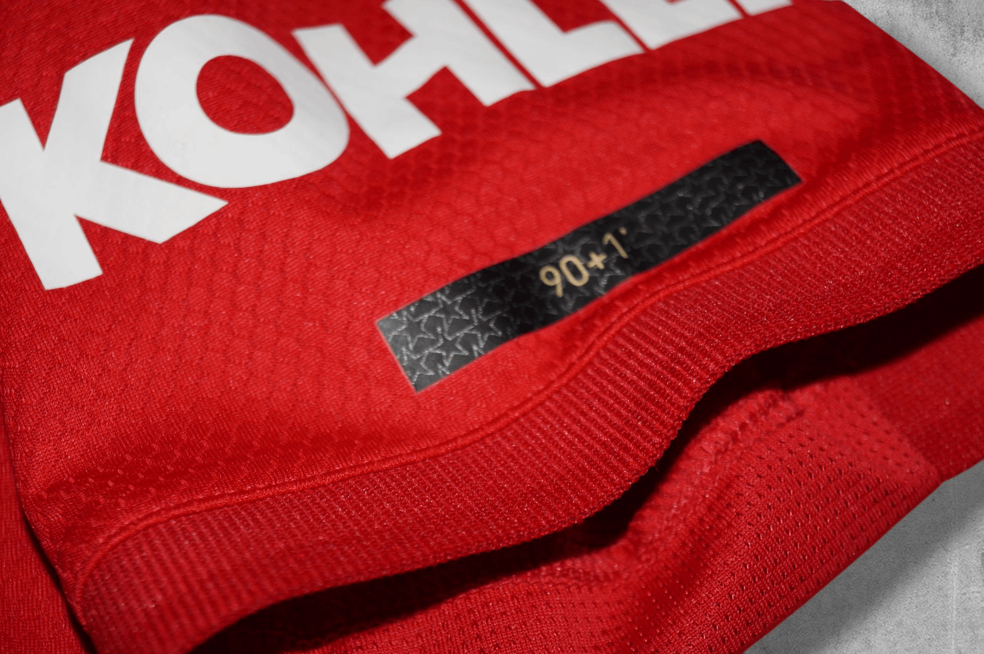 Adidas Adidas Manchester United F.C. soccer football jersey S size Size US S / EU 44-46 / 1 - 16 Thumbnail