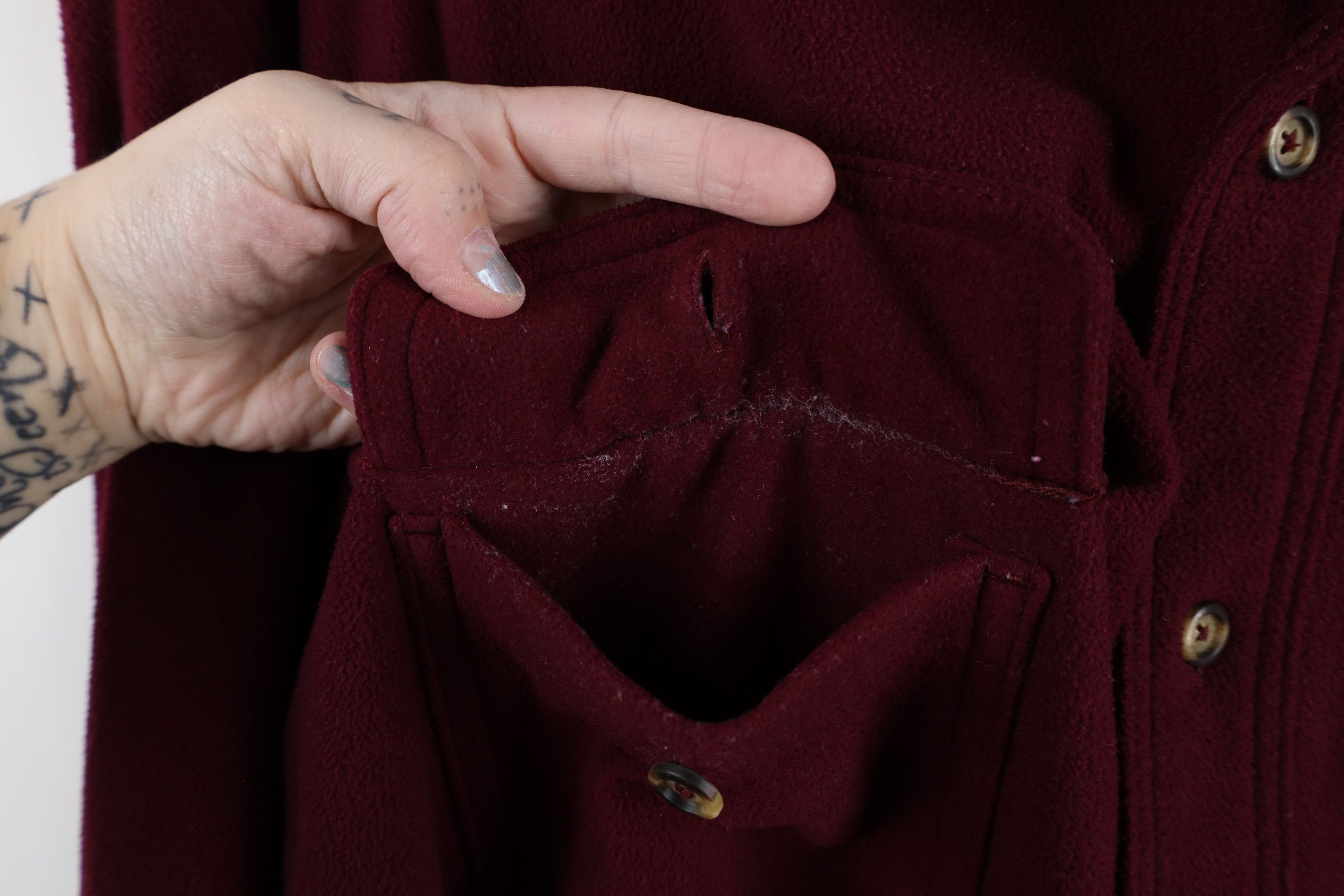 Cabelas × Vintage Vintage 90s Cabelas Button Shirt Burgundy Polyester USA Size US XL / EU 56 / 4 - 6 Thumbnail