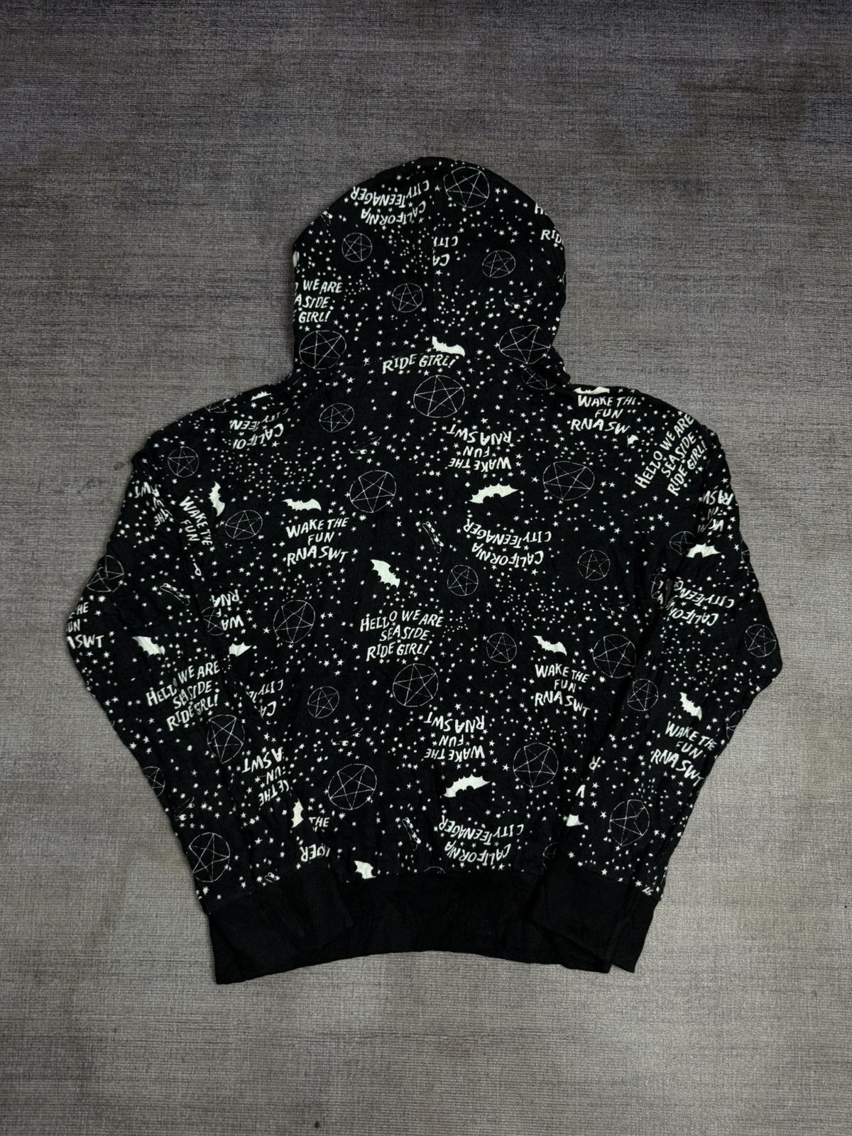Japanese Brand RNA SWEET PRINT HOODIE Size US M / EU 48-50 / 2 - 3 Thumbnail
