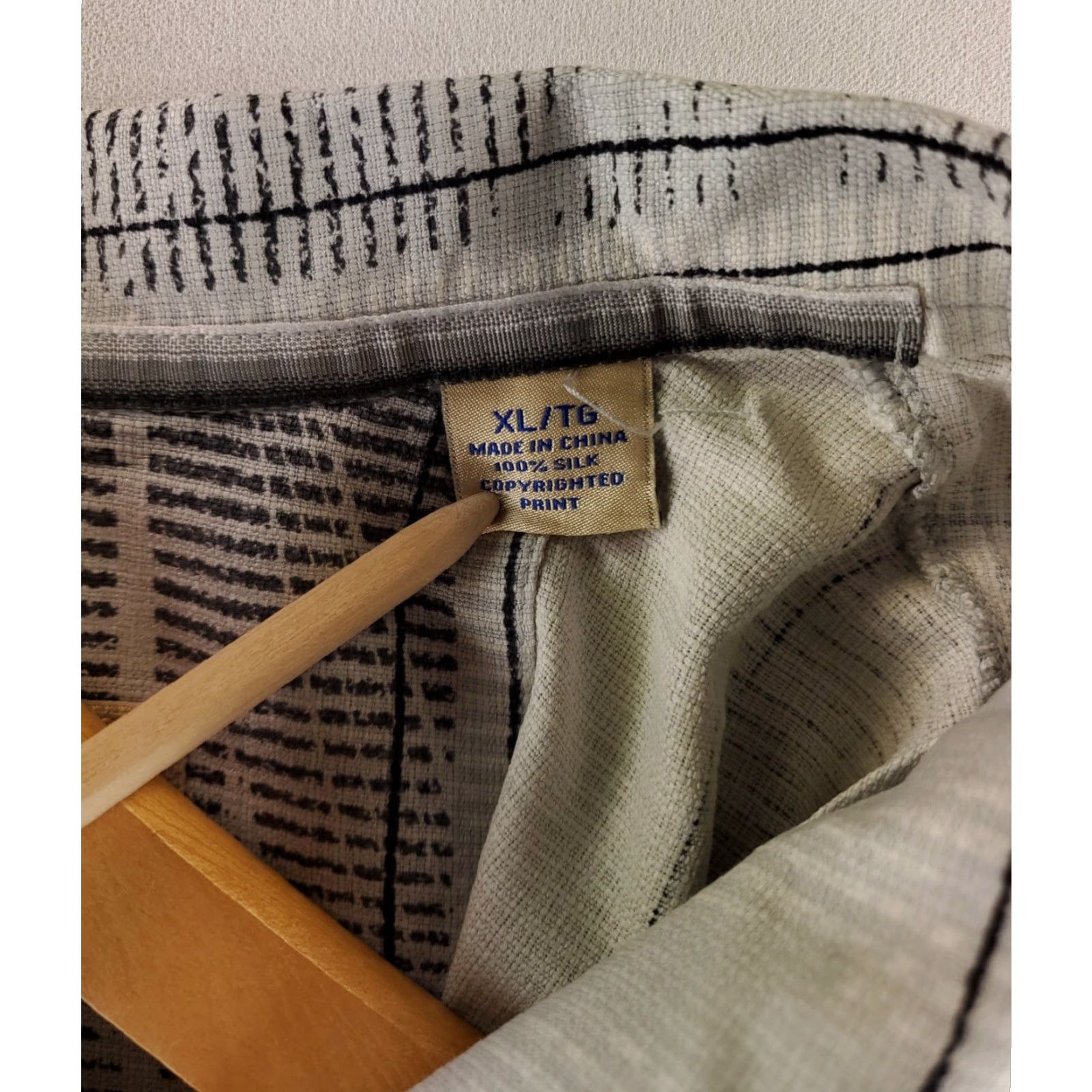 Tommy Bahama Tommy Bahama Shirt Button-Up XL Mens Gray Silk Palm Fronds Hawaiian Size US XL / EU 56 / 4 - 3 Thumbnail
