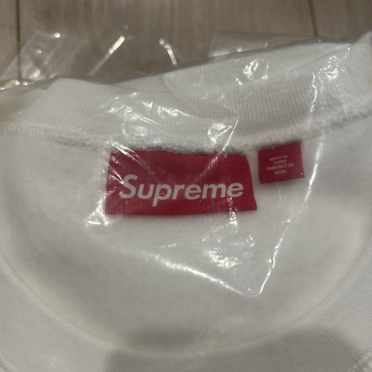 Supreme Supreme SS25 Washed Box Logo Crewneck White XXL Size US XXL / EU 58 / 5 - 3 Thumbnail