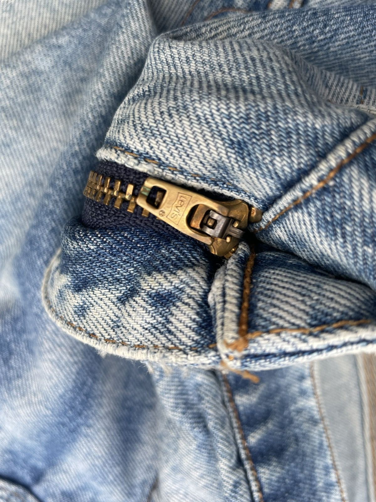 Levi's Vintage 1992 Levi’s 636 E Faded Distresed Size US 29 - 20 Thumbnail