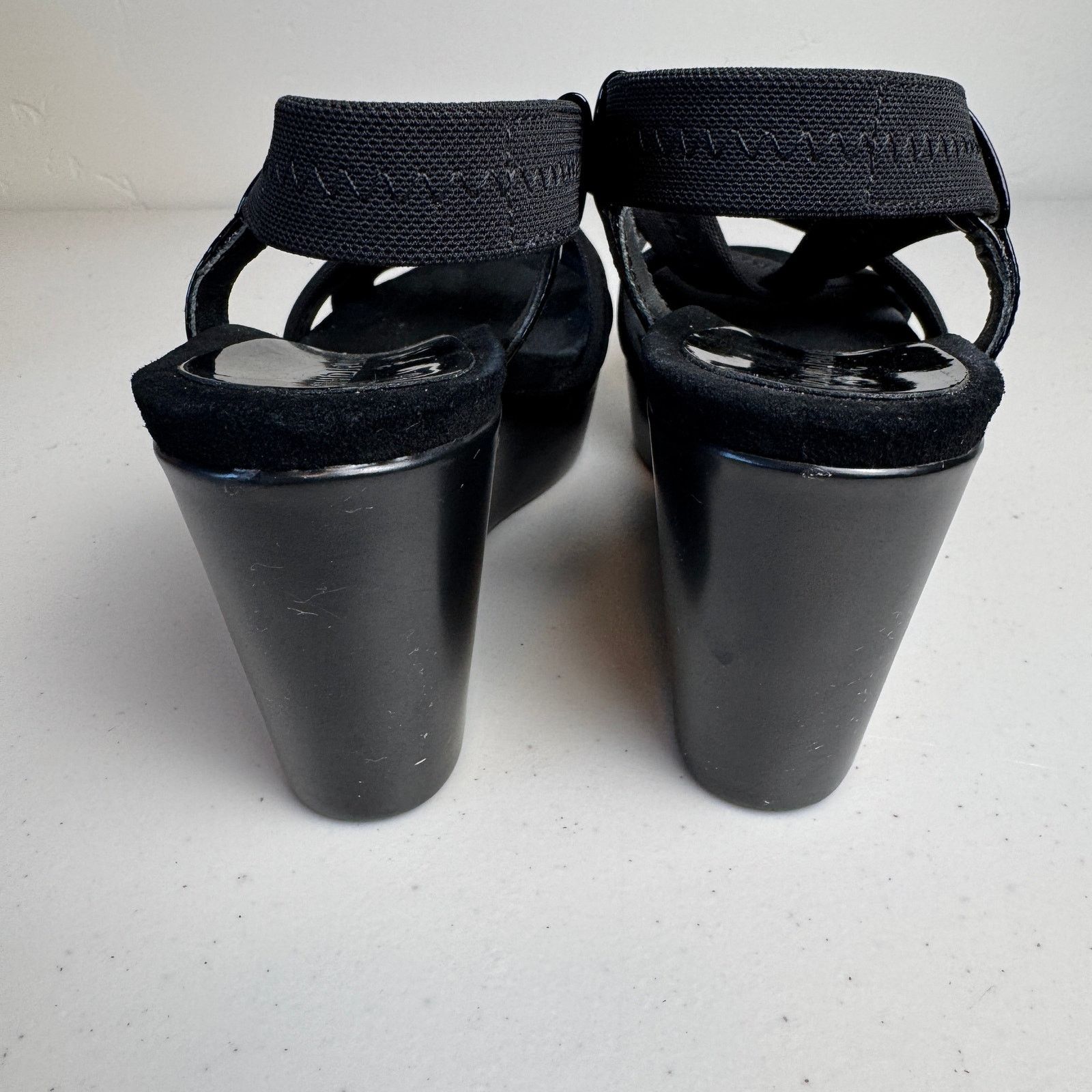 Donald Pliner × Other Donald J Pliner Dani Black Strappy Stretch Wedge Sandals 8 Size US 8 / IT 38 - 5 Thumbnail