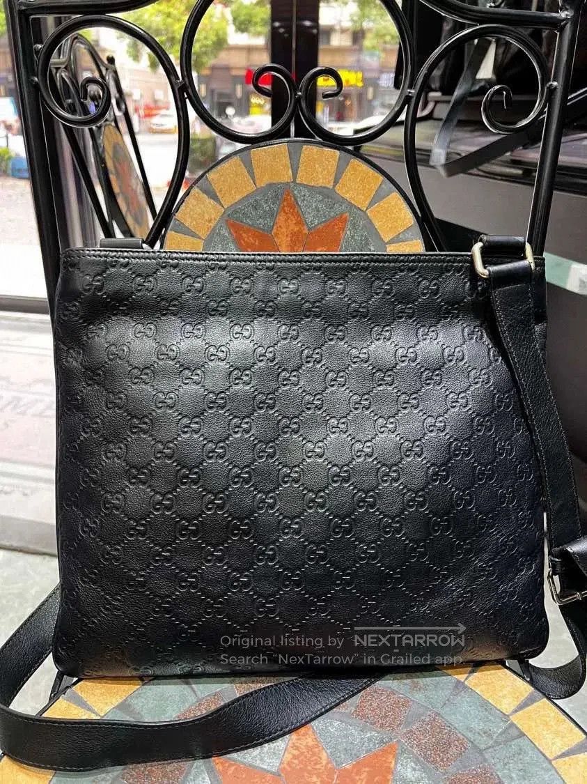 Gucci Gucci Double G Embossed Black Leather Messenger. Size ONE SIZE - 3 Thumbnail