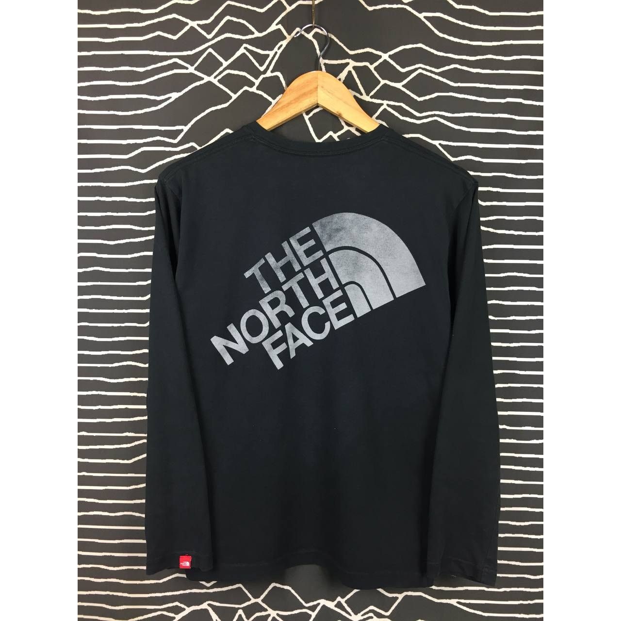 The North Face The North Face TNF Big Logo Outdoor Pocket Longsleeve Tee Size US M / EU 48-50 / 2 - 1 Thumbnail