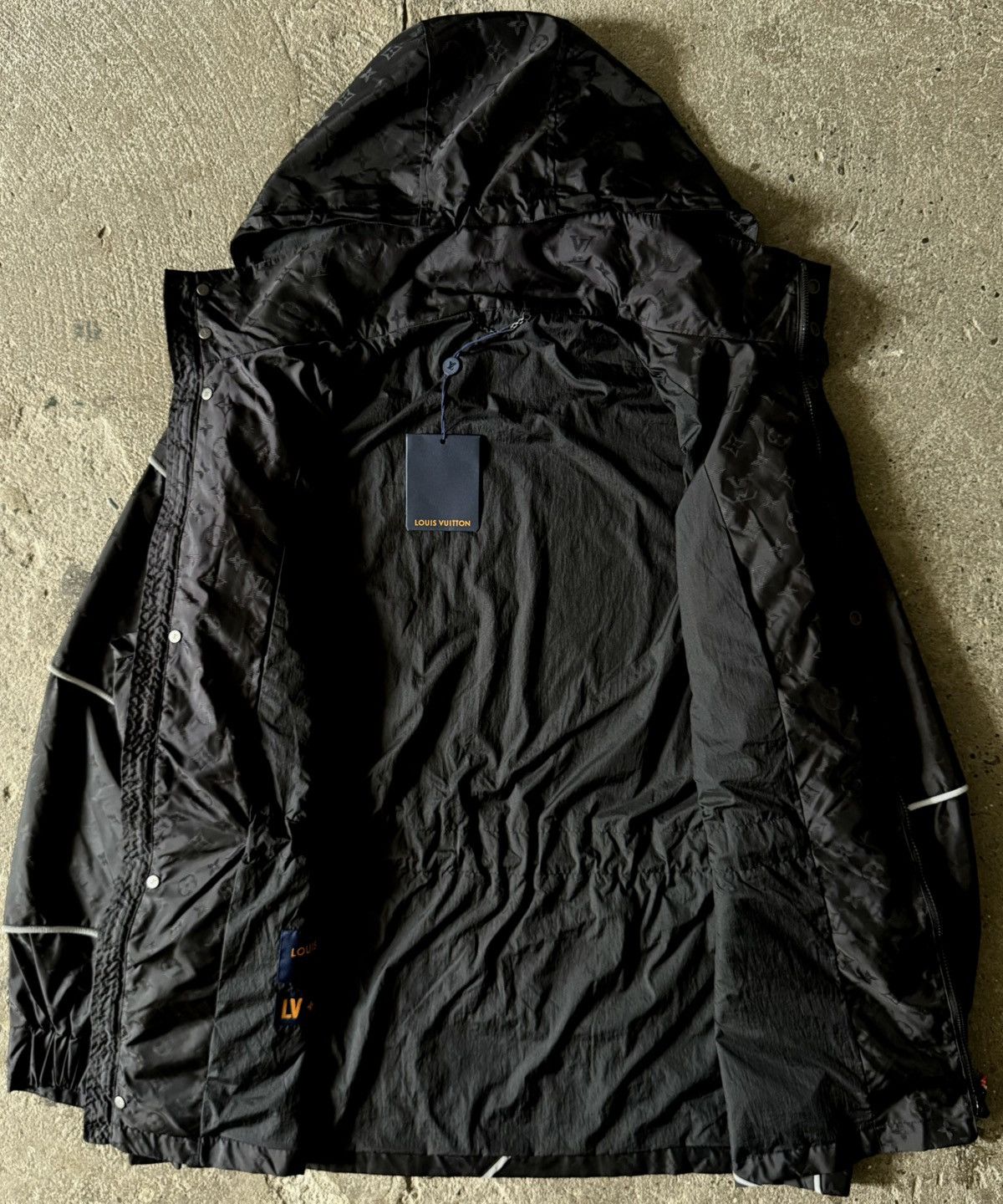 Louis Vuitton Louis Vuitton - Virgil Abloh - NBA - Parka Monogram Jacket Size US L / EU 52-54 / 3 - 13 Thumbnail