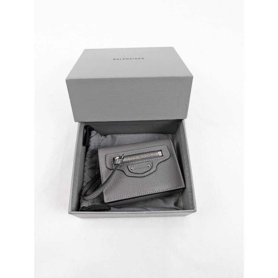 Balenciaga o1rshd1 Size: OS/ Tri-Fold Mini New Classic Wallet Dark Grey Size ONE SIZE - 15 Thumbnail
