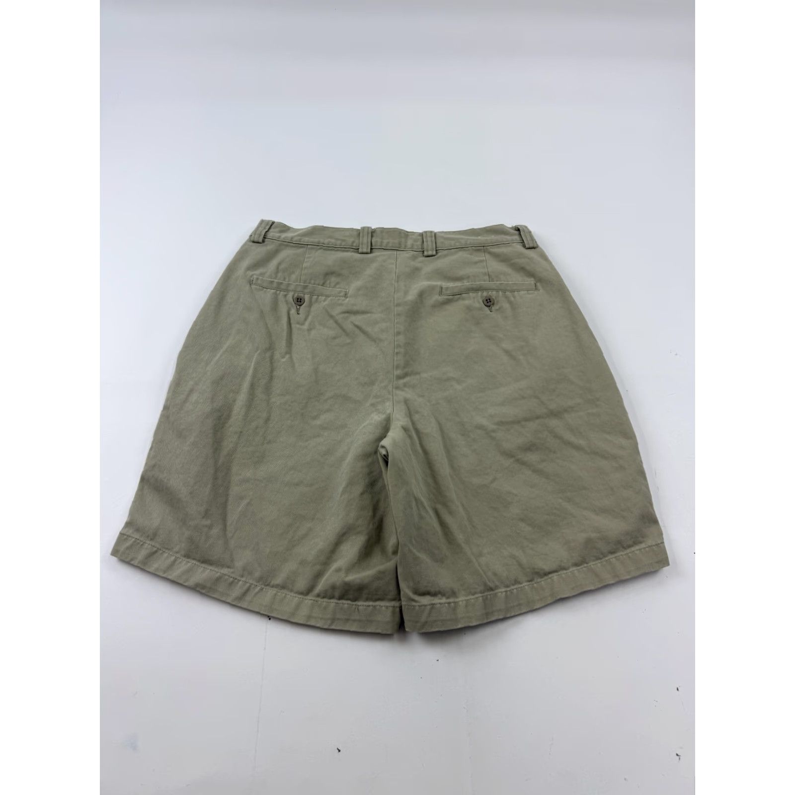 Gap Gap Khakis Shorts Mens 33 Khaki Relaxed Fit Chino 9 Inseam Flat Front Casual Size US 33 - 5 Thumbnail