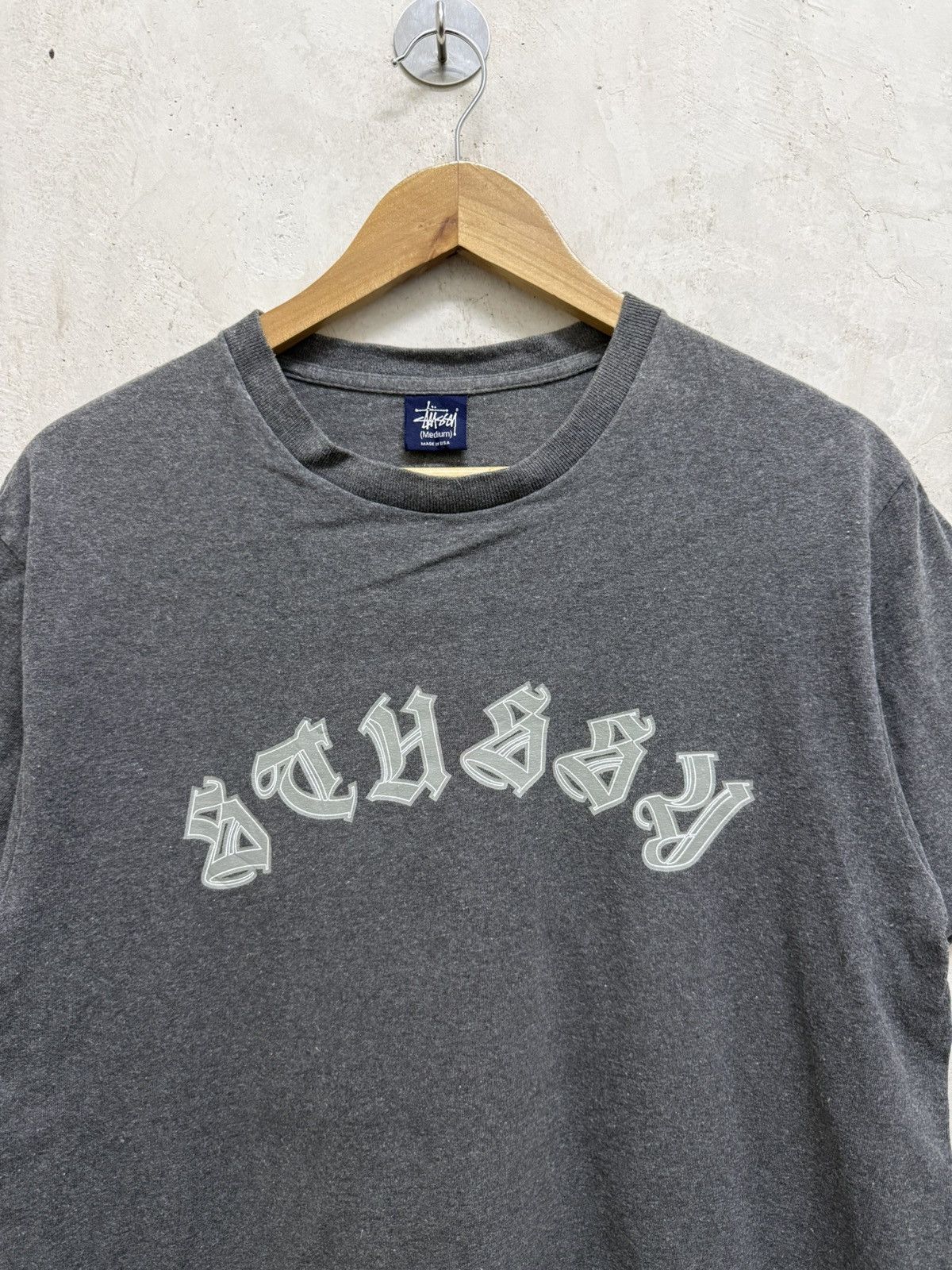 Stussy 2000s Stussy Goth Font Tshirt Size US M / EU 48-50 / 2 - 2 Thumbnail
