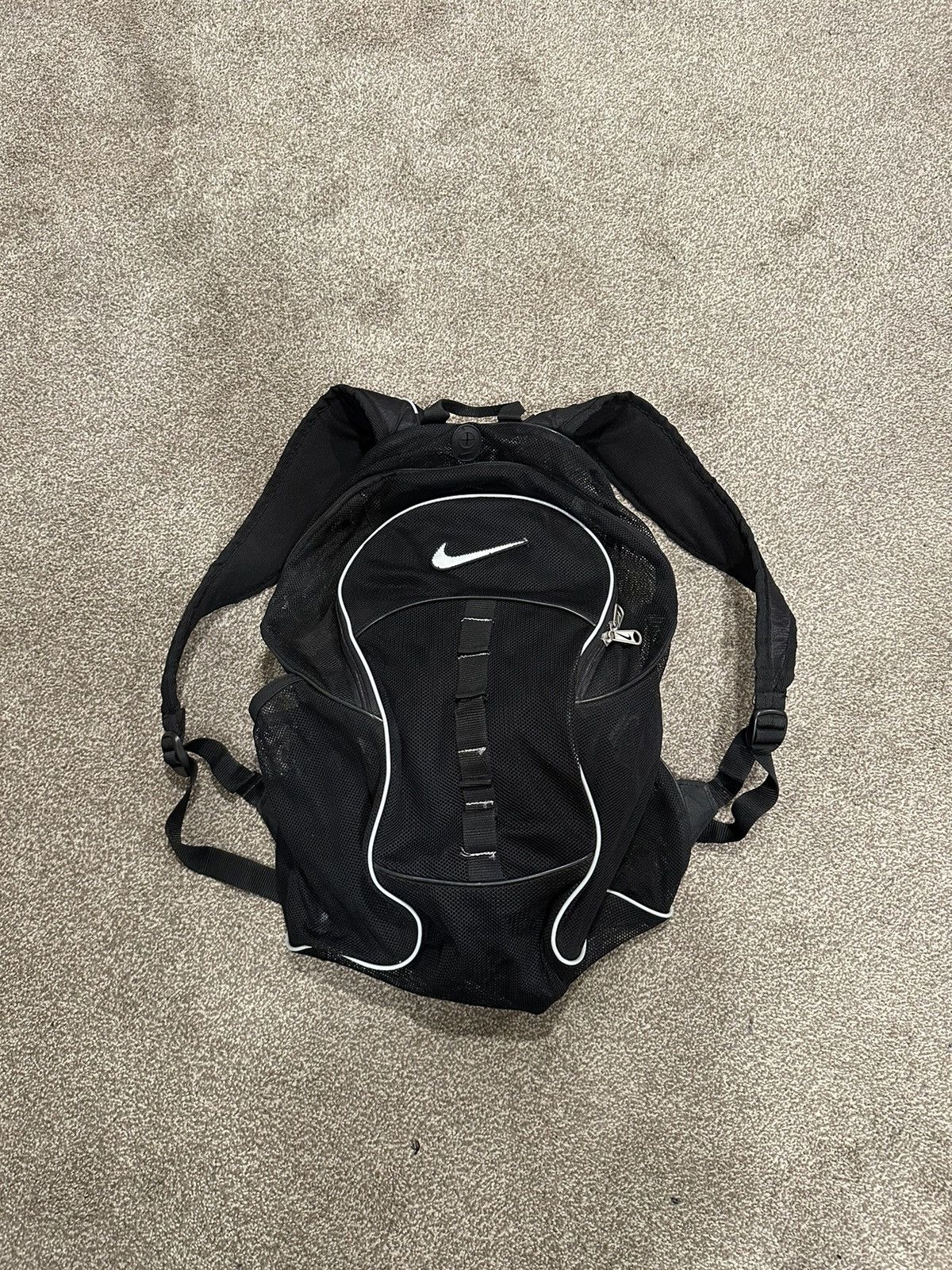 Nike Nike Vintage Mesh Backpack Bag Size ONE SIZE - 1 Thumbnail