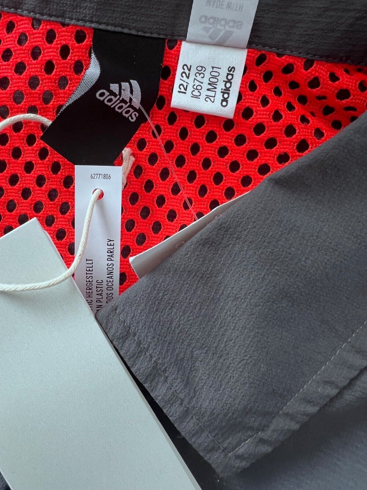 Adidas Adidas IC6739 City Escape Premium Shirt Grey/Orange ( L ) Size US L / EU 52-54 / 3 - 7 Thumbnail