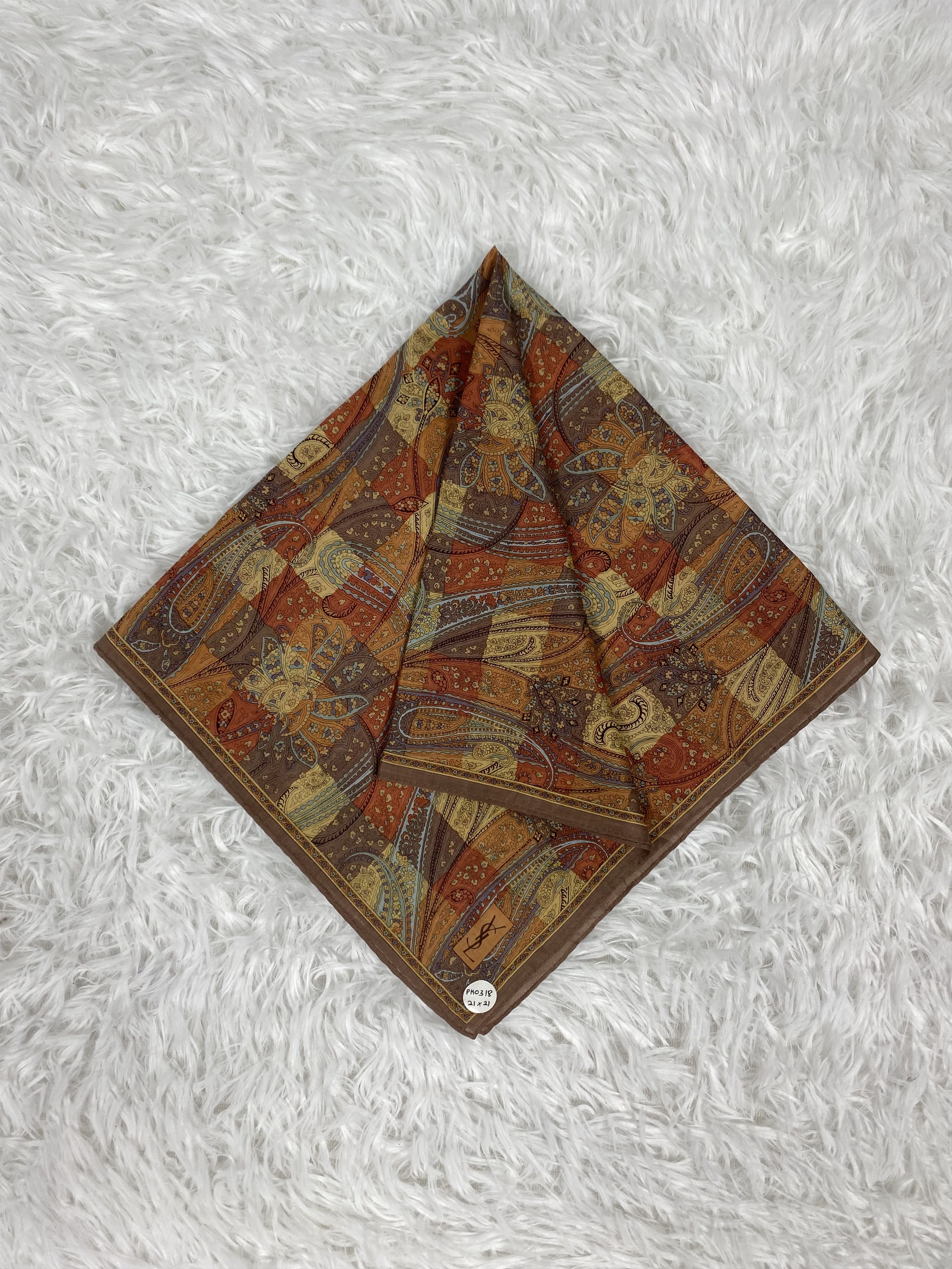 Vintage × Yves Saint Laurent Vintage Yves Saint Laurent Handkerchief Neckerchief PH0318 Size ONE SIZE - 1 Thumbnail