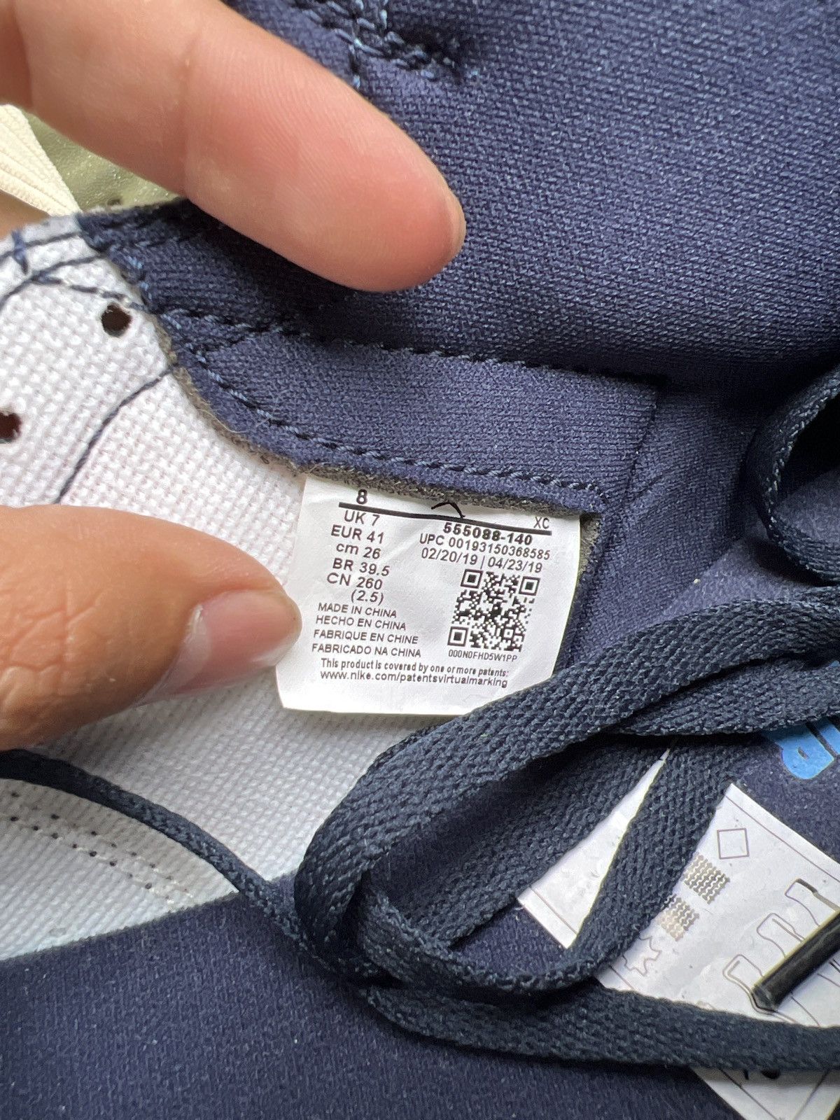Nike Air Jordan 1 Retro Hi OG Obsidian University Blue 555088-140 Size US 8 / EU 41 - 8 Thumbnail