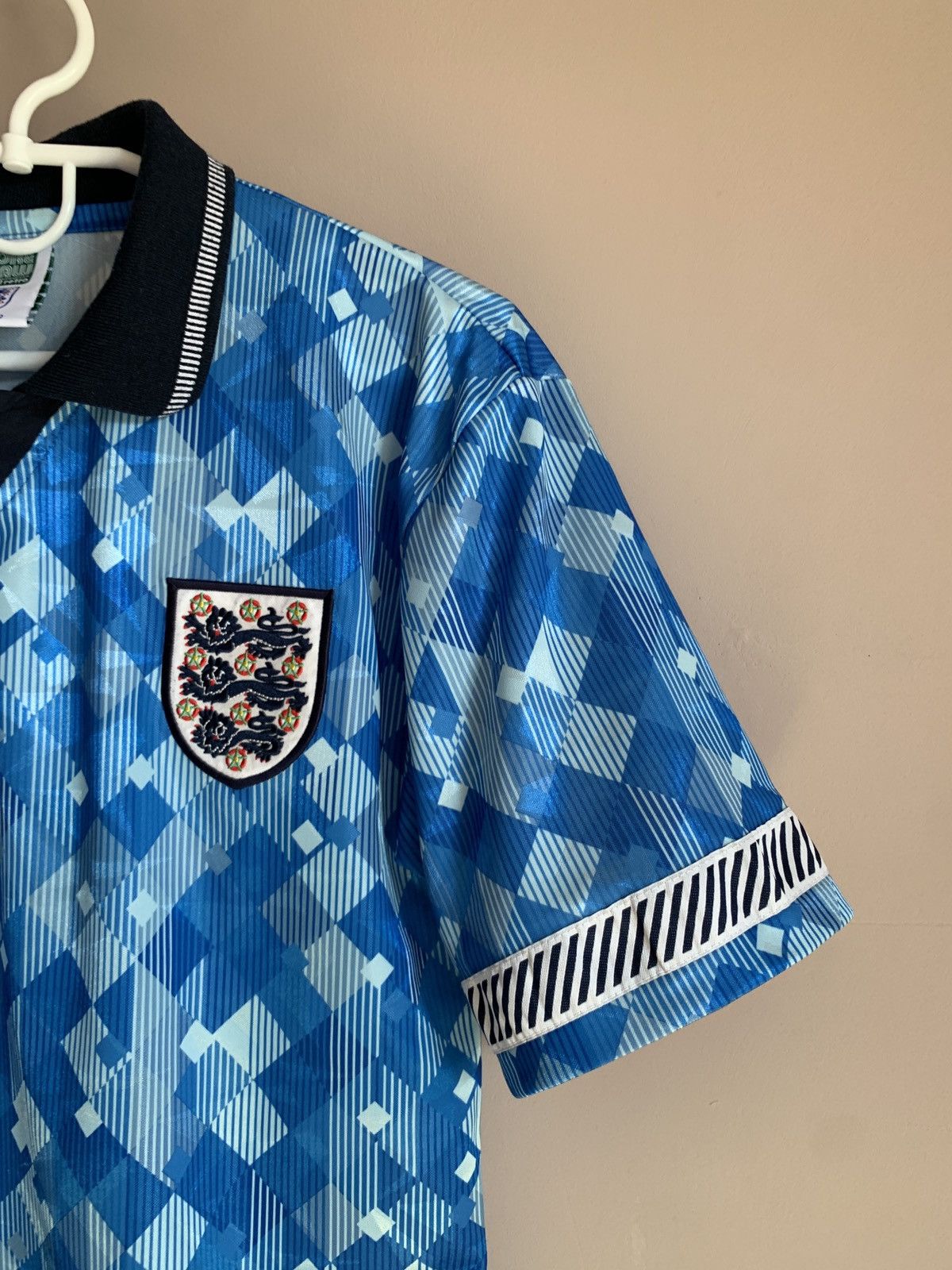 Vintage England Third Football Shirt Retro Score Draw Soccer Jersey Size US S / EU 44-46 / 1 - 3 Thumbnail