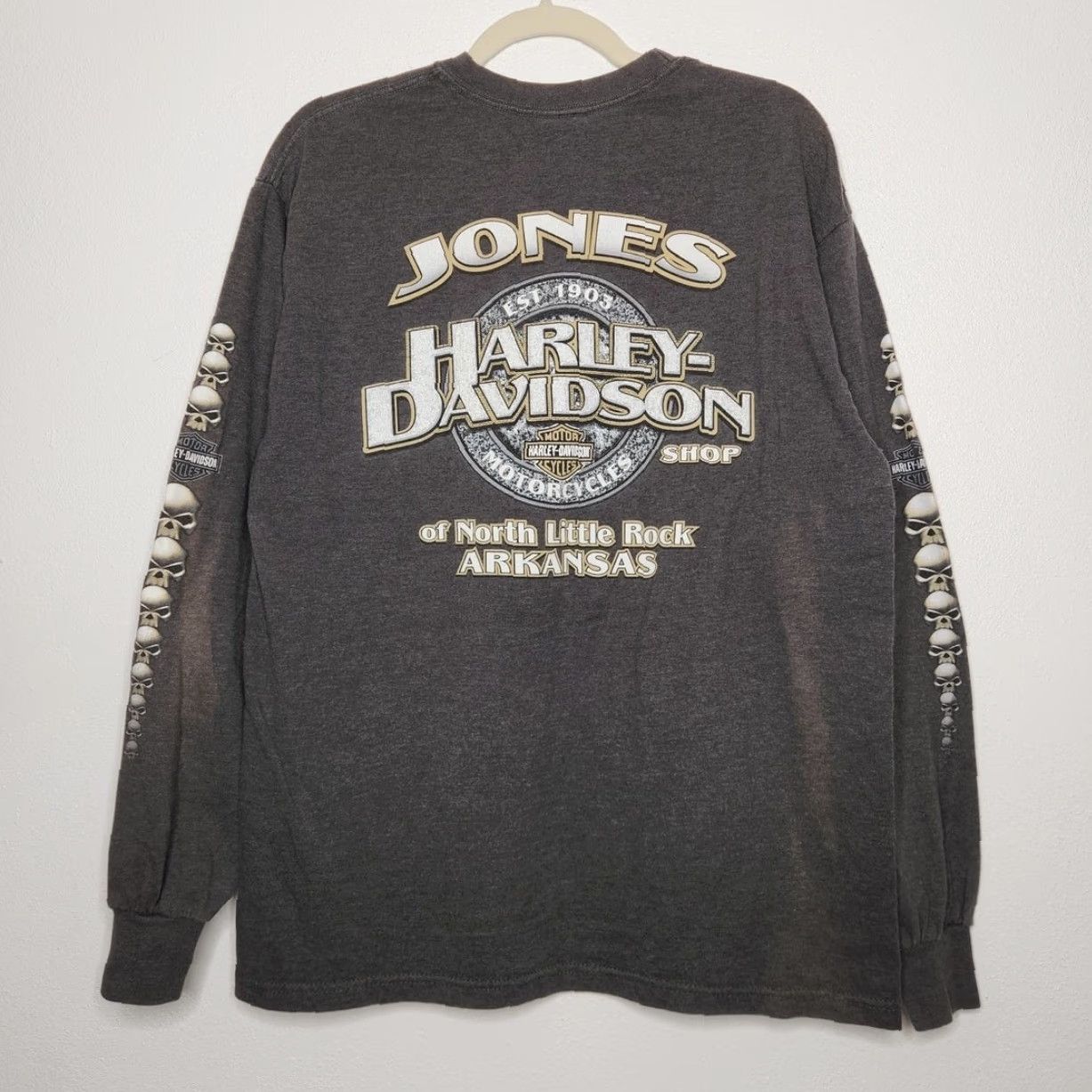 Harley Davidson VINTAGE Harley Davidson Long Sleeve Shirt Unisex Adults Large Gray Double Sided Skulls Faded 90s 00s Y2K Grunge emo punk coquette gothic Size US L / EU 52-54 / 3 - 4 Thumbnail