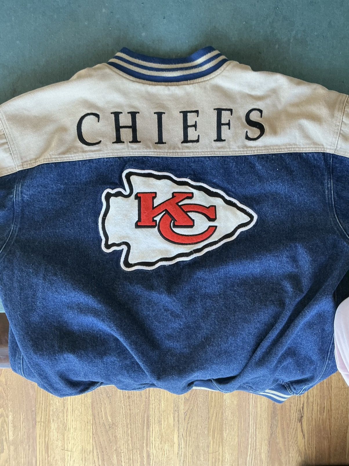 Lee 90s Kansas City Chiefs Vintage Denim Jacket Size US XL / EU 56 / 4 - 3 Thumbnail