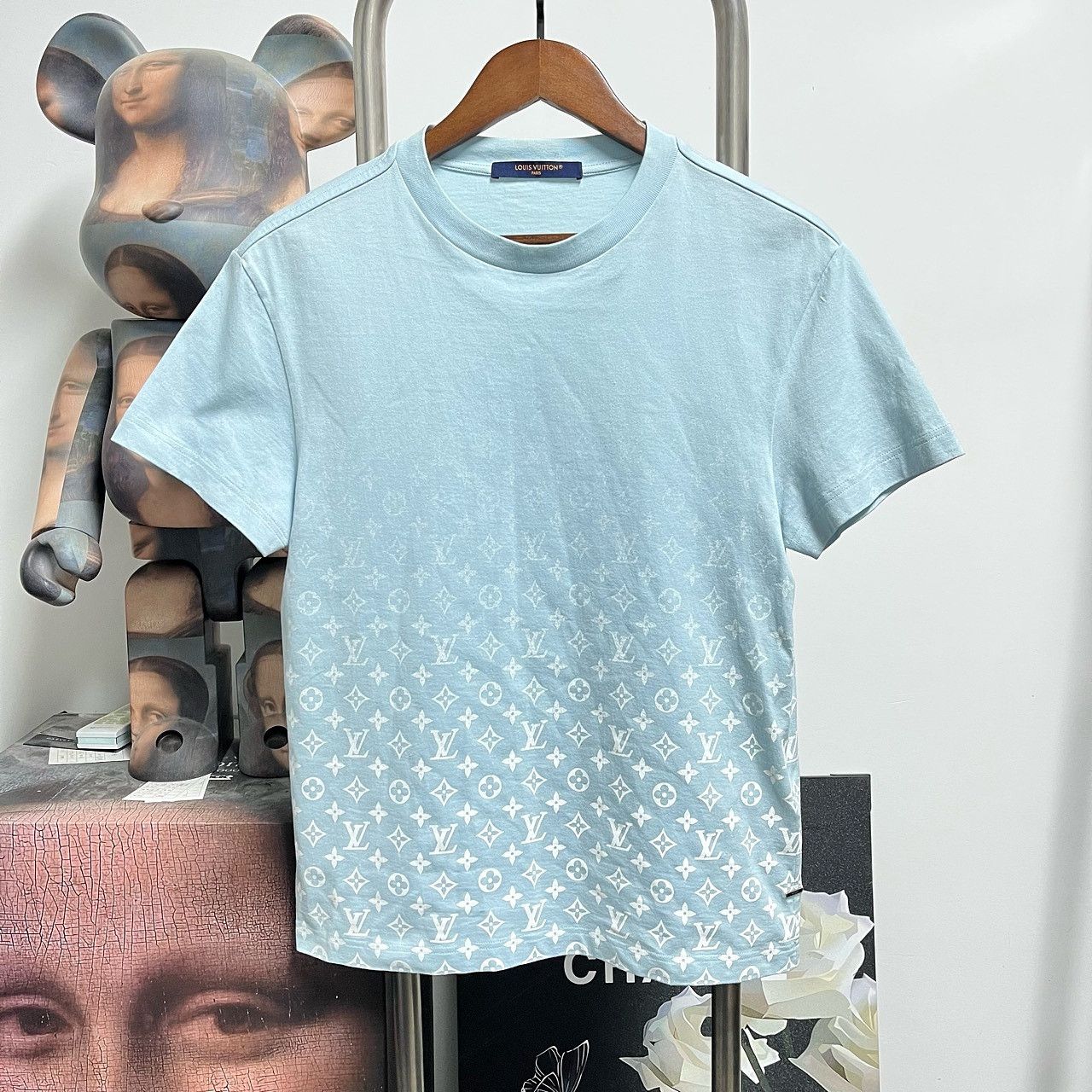 Louis Vuitton Louis Vuitton Monogram Gradient T-Shirt Size XS Size US XS / EU 42 / 0 - 1 Thumbnail