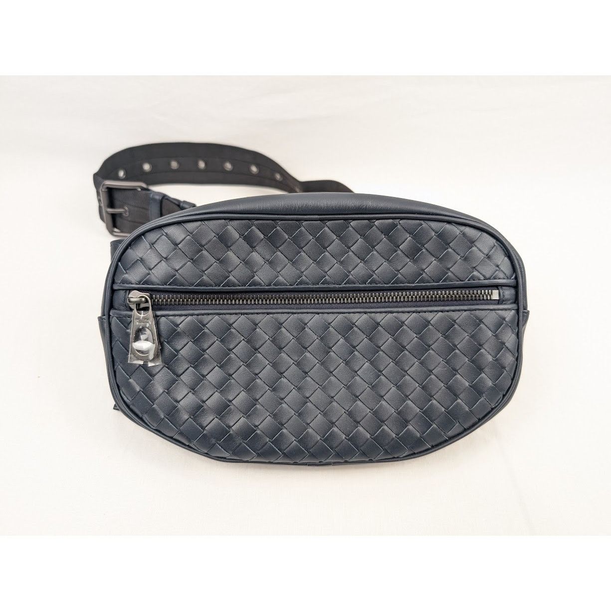 o1rshd1 / Intrecciato Ribbon Belt Bag in Dark Blue