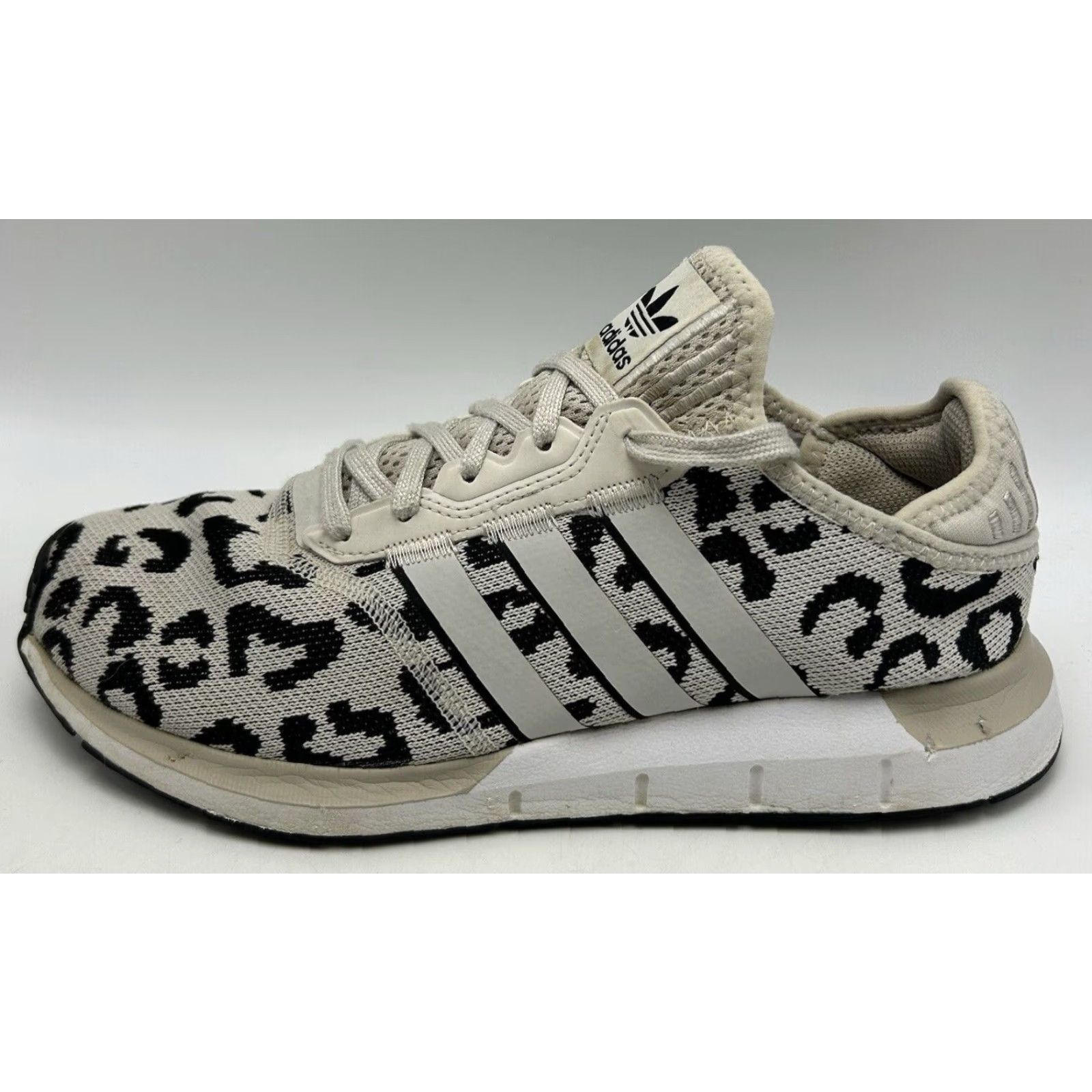 Adidas Adidas Sneakers Woman 8.5 Swift Run HO1906 Leopard Animal Print Beige Black Read Size US 9 / IT 39 - 2 Thumbnail
