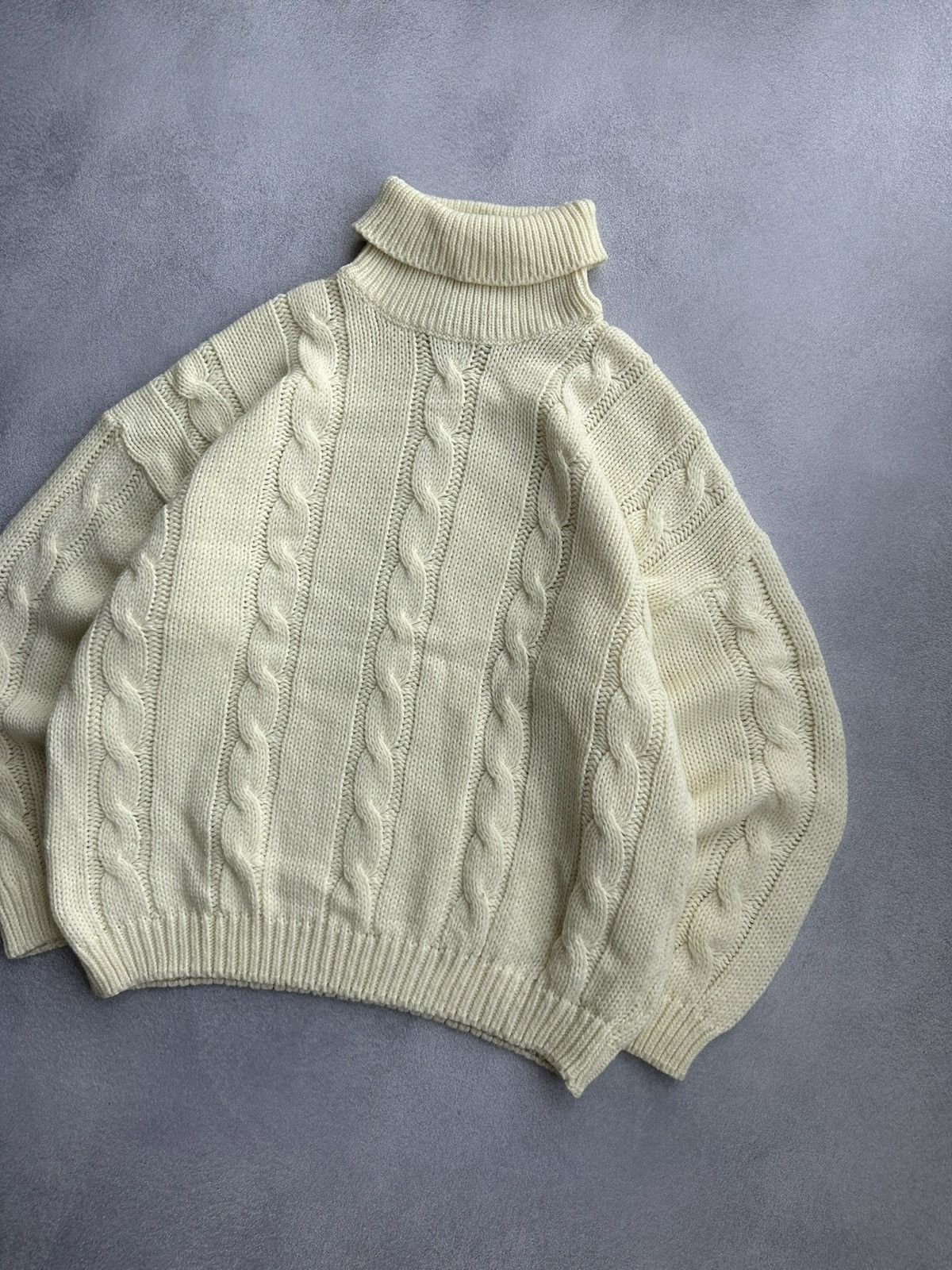 Japanese Brand × Vintage Squash Cable Knit Wool Beige Turtleneck Sweater Size US L / EU 52-54 / 3 - 4 Thumbnail