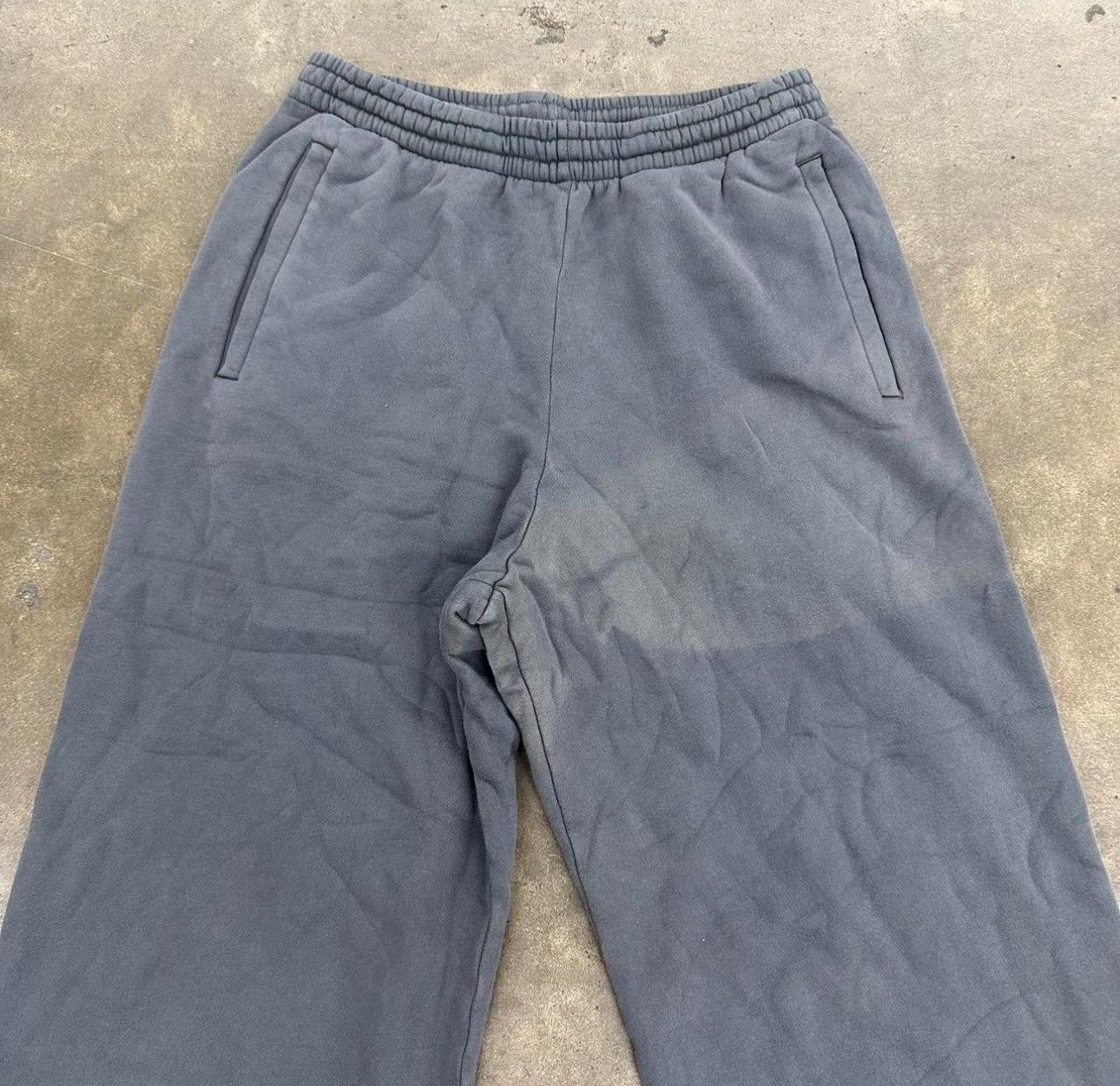 Balenciaga × Kanye West × Yeezy YZY x GAP grey Sweatpants M Size US 32 / EU 48 - 2 Thumbnail