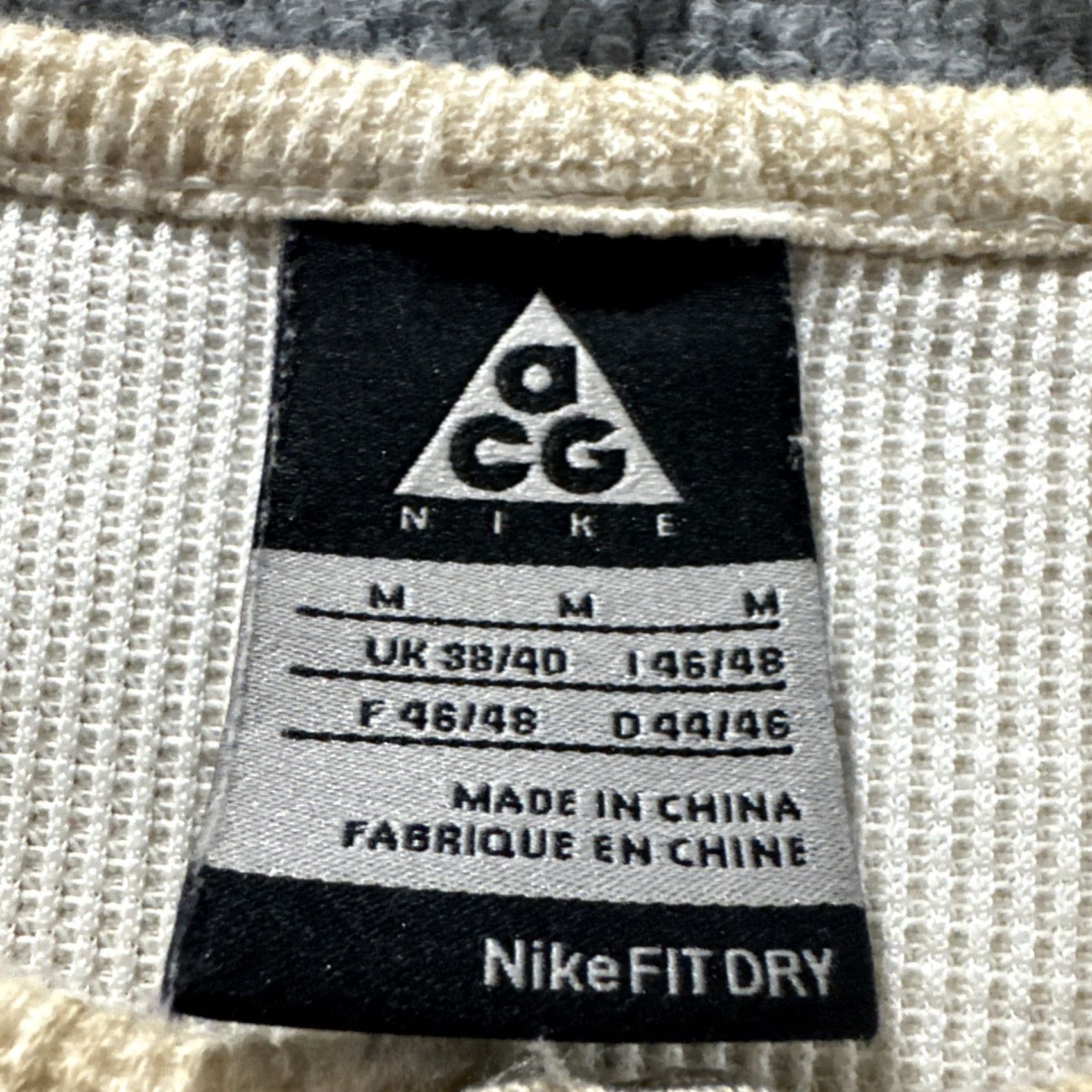 Nike ACG VINTAGE Nike ACG Long Sleeve Thermal Active Wear T-Shirt Mens M Ivory Retro 90s Activewear Mens Size US M / EU 48-50 / 2 - 4 Thumbnail