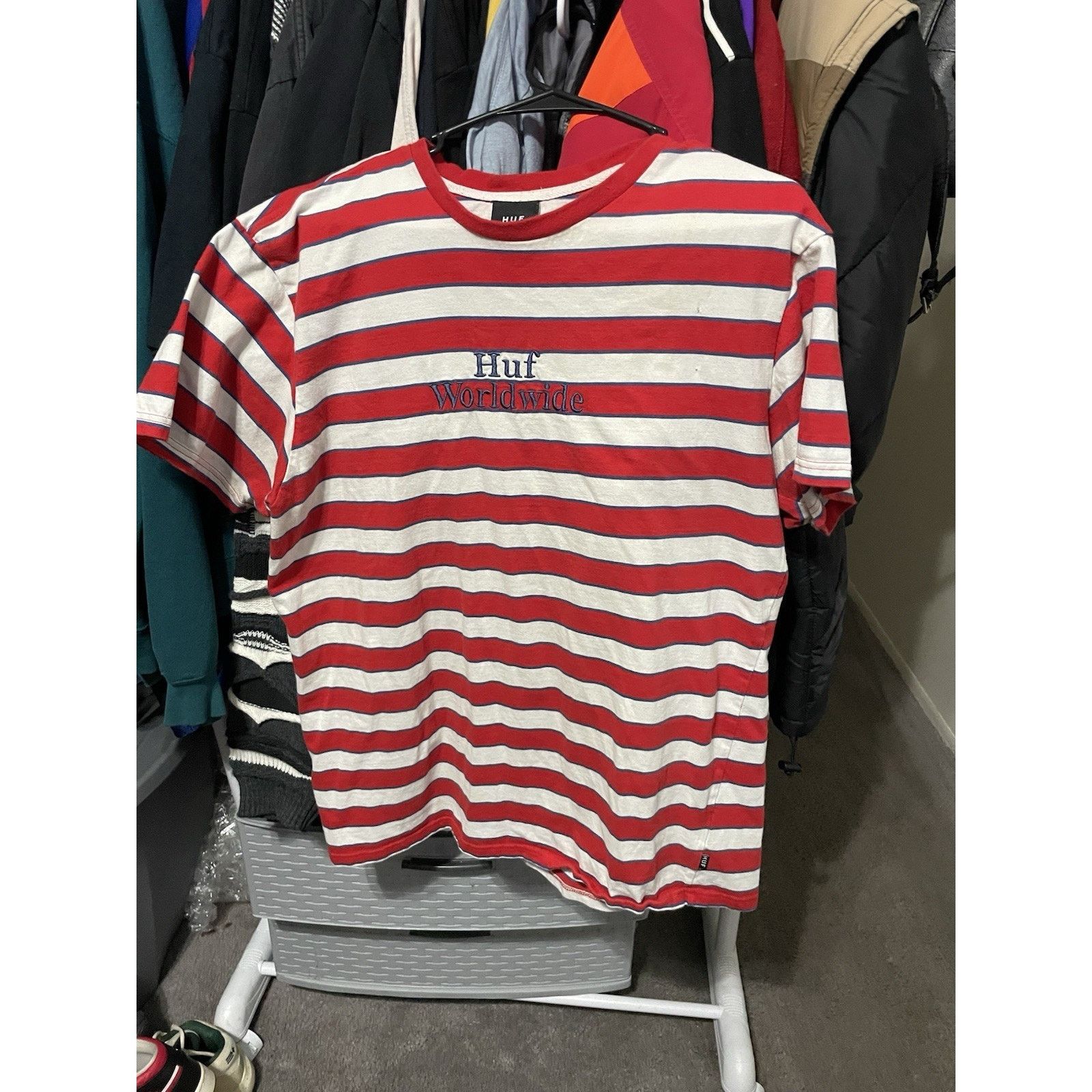 Huf Size XL- HUF Worldwide Striped Red White T Shirt Stitch Logo Size US XL / EU 56 / 4 - 1 Thumbnail