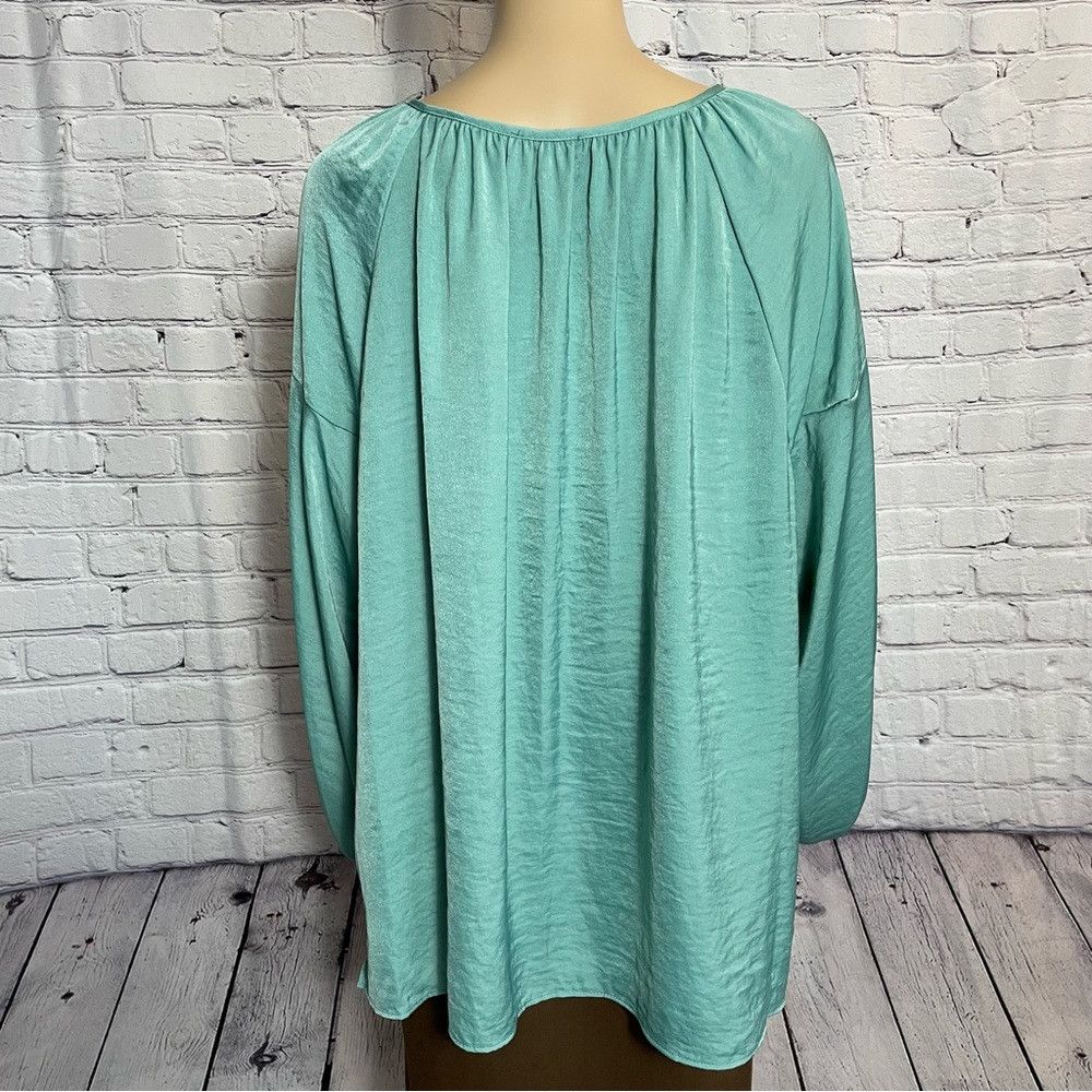 Vince Camuto NWT New $89 Vince Camuto Keyhole Rumple Satin Teal Blouse S Size XXL / US 16-18 / IT 52-54 - 5 Thumbnail