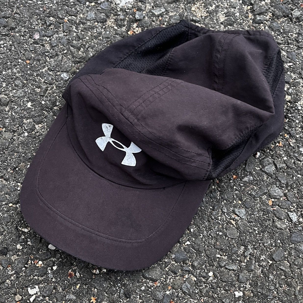 Other Vintage Under Armour Faded Black Hat Size ONE SIZE - 1 Thumbnail