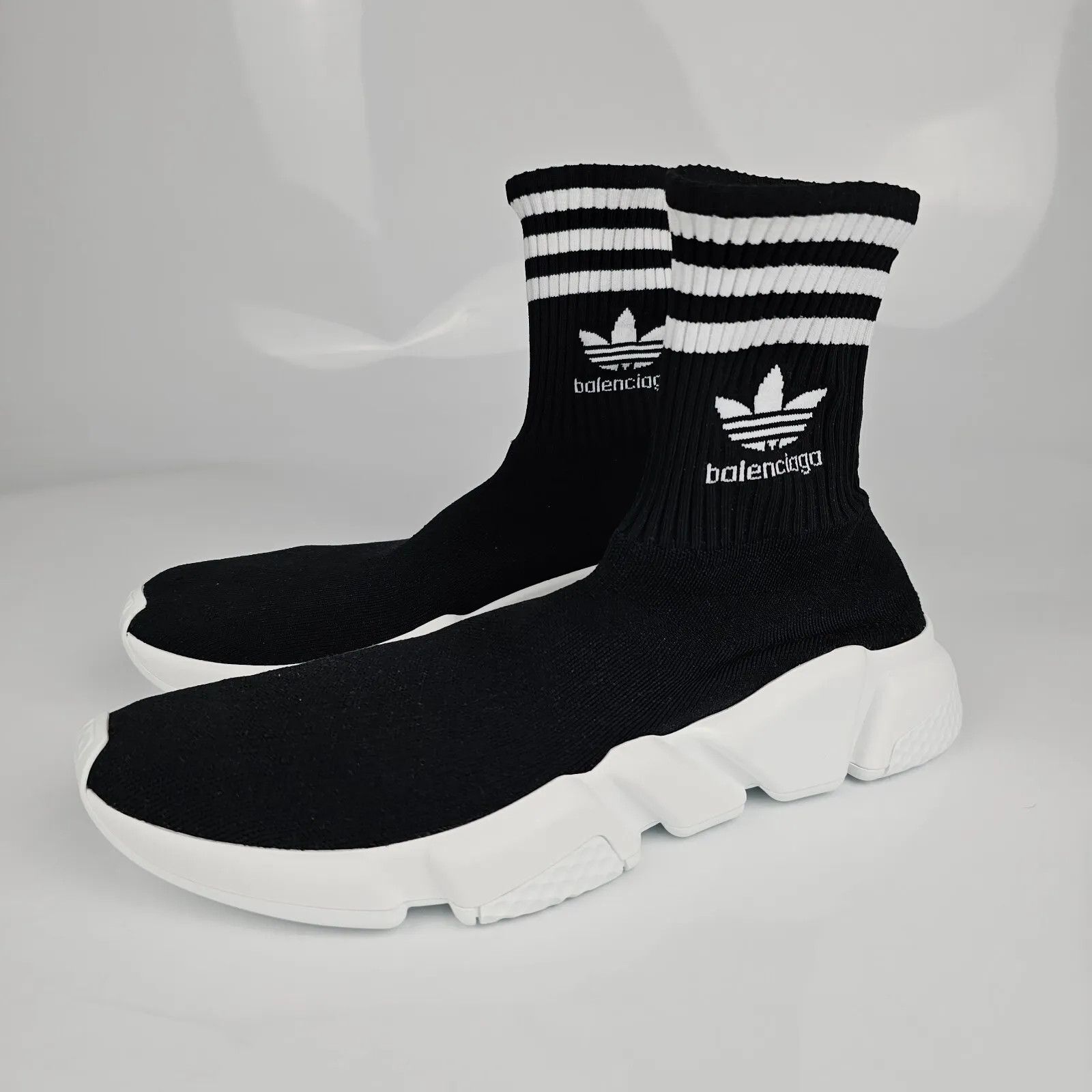 image of Balenciaga Men's Speed Lt Black And White Sneakers New (Size 7)