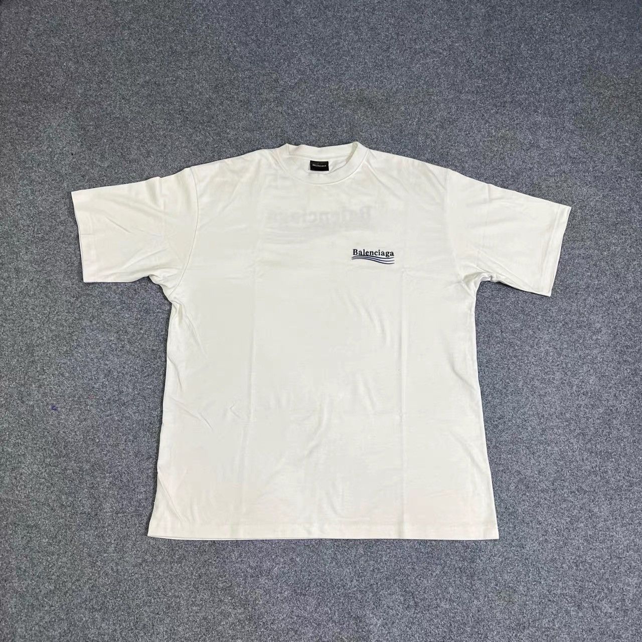 Balenciaga Balenciaga Embroidered Wave Short Sleeve T‑shirt K28 Size US L / EU 52-54 / 3 - 1 Thumbnail