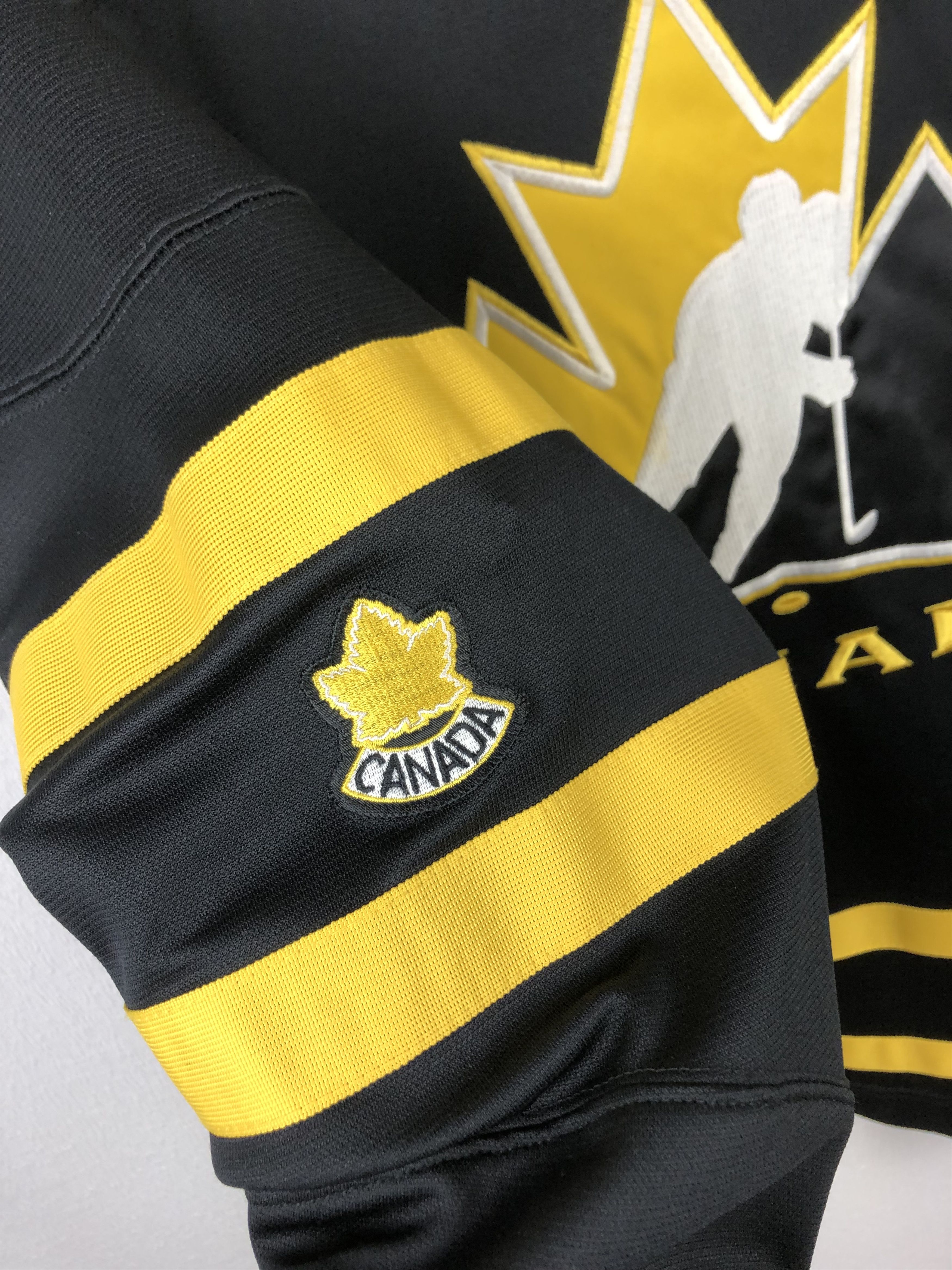 Nike Vintage Nike Canada Ice Hockey Jersey Shirt Rare Trikot Size US M / EU 48-50 / 2 - 4 Thumbnail