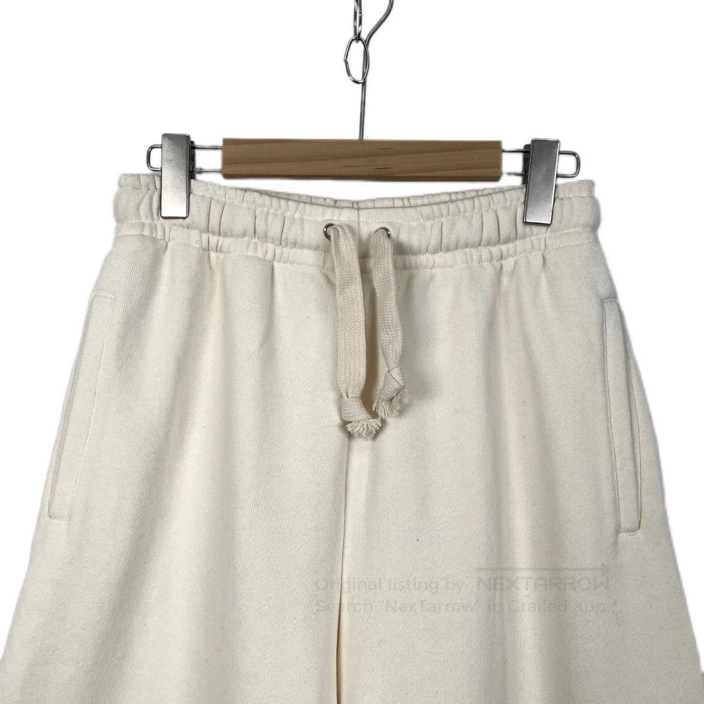 Gucci Gucci Sequin Apple Embroidery Shorts. Size 24" / US 00 / IT 34 - 3 Thumbnail