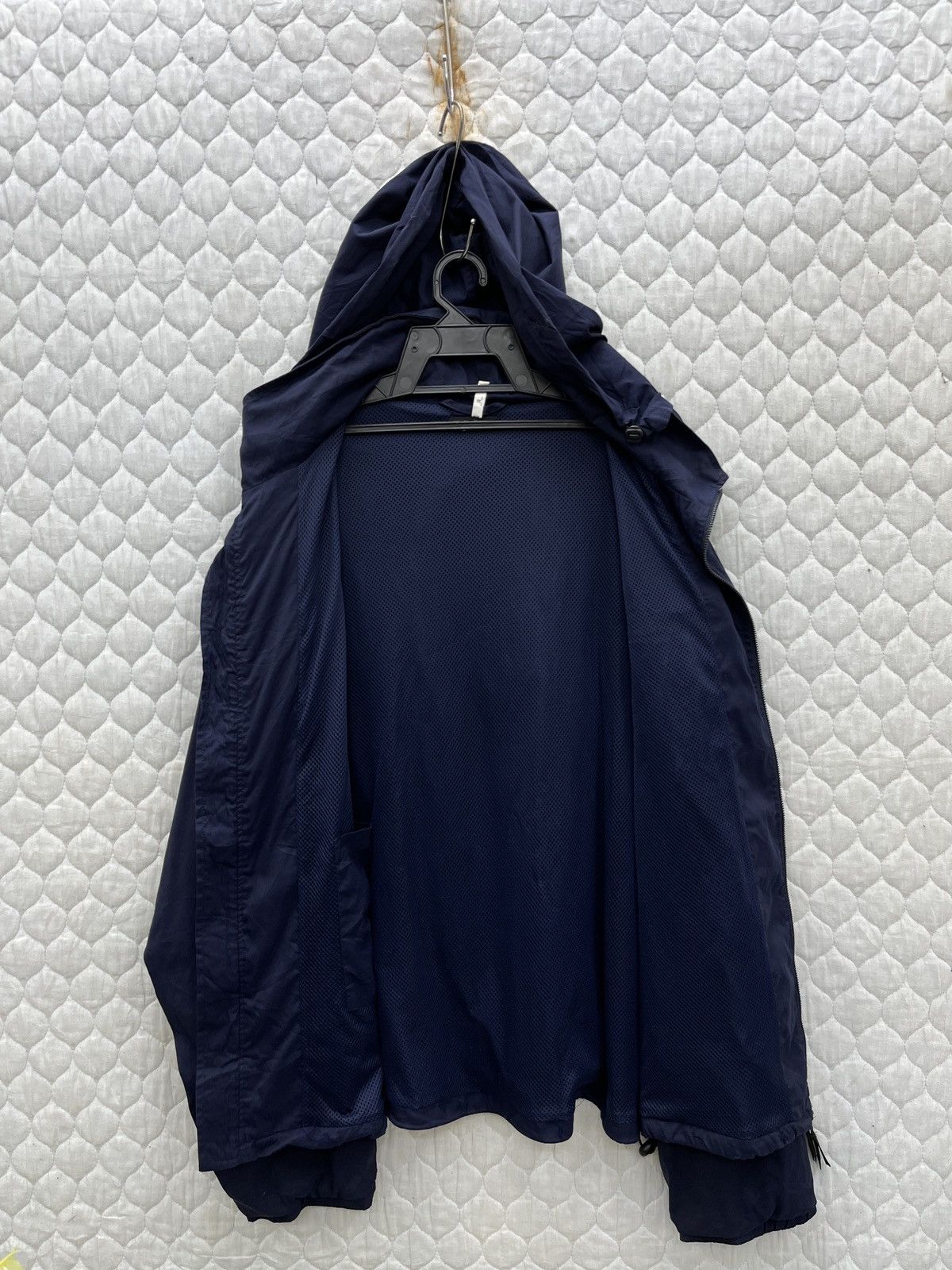Giorgio Armani 🔥🔥🔥ARCHIVE GIORGIO ARMANI HOODIE LIGHT JACKET Size US L / EU 52-54 / 3 - 11 Thumbnail