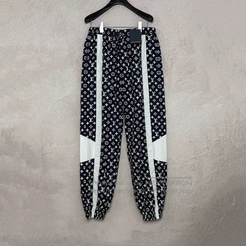 Louis Vuitton Louis Vuitton size US 50 Full-print floral corset sweatpant Size US 34 / EU 50 - 1 Thumbnail
